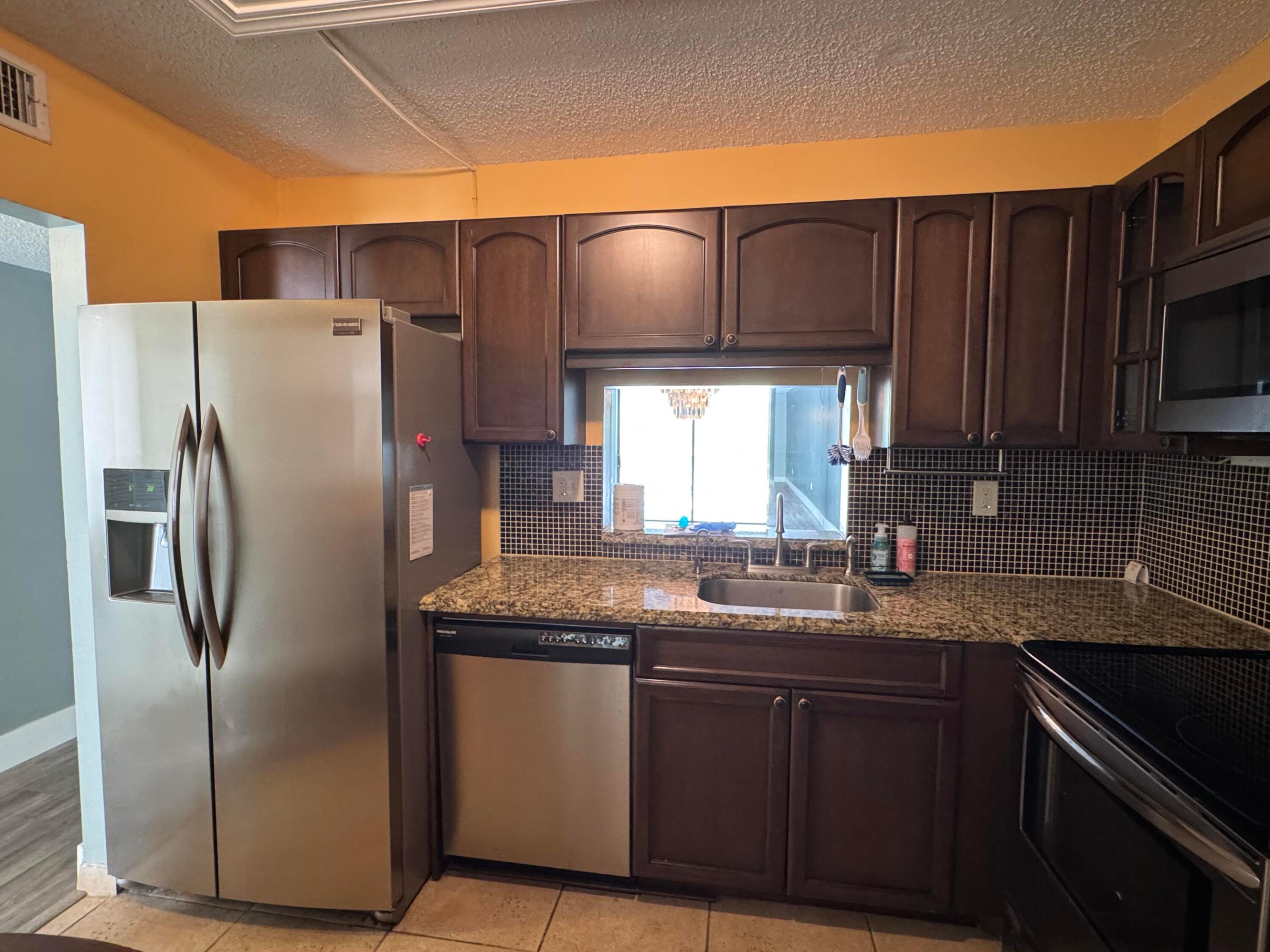 1800 SW 81st #1307, North Lauderdale FL 33068