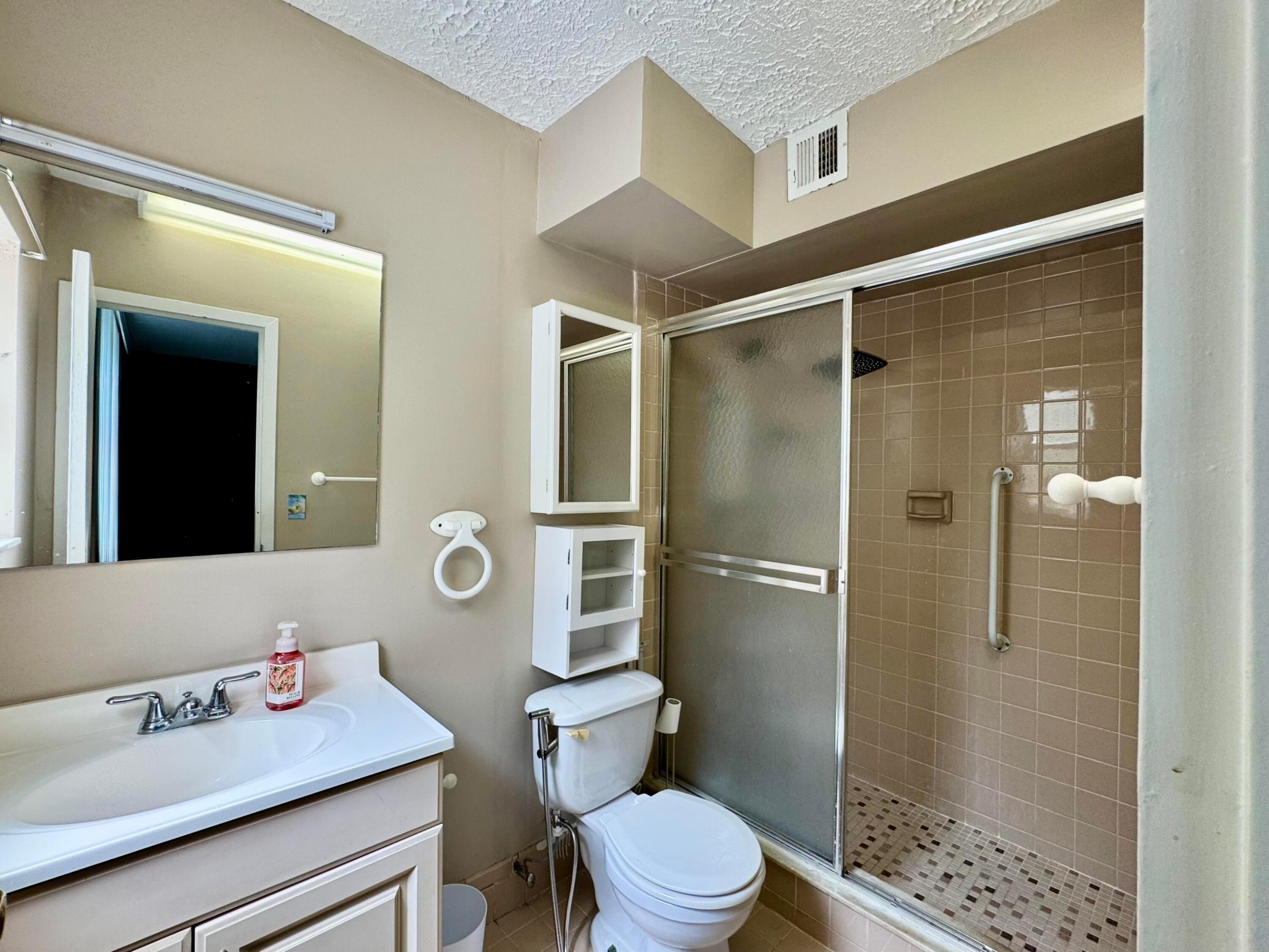 1800 SW 81st #1307, North Lauderdale FL 33068