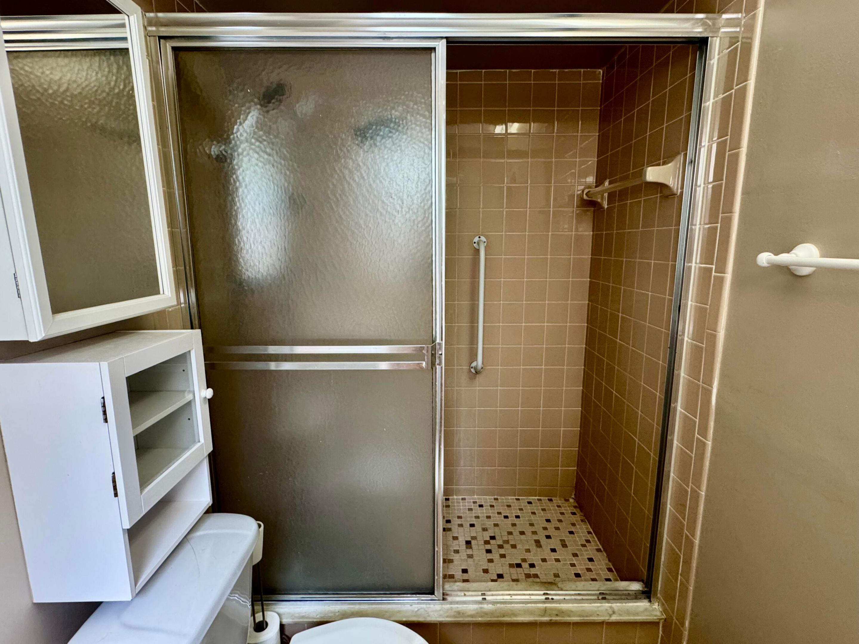 1800 SW 81st #1307, North Lauderdale FL 33068