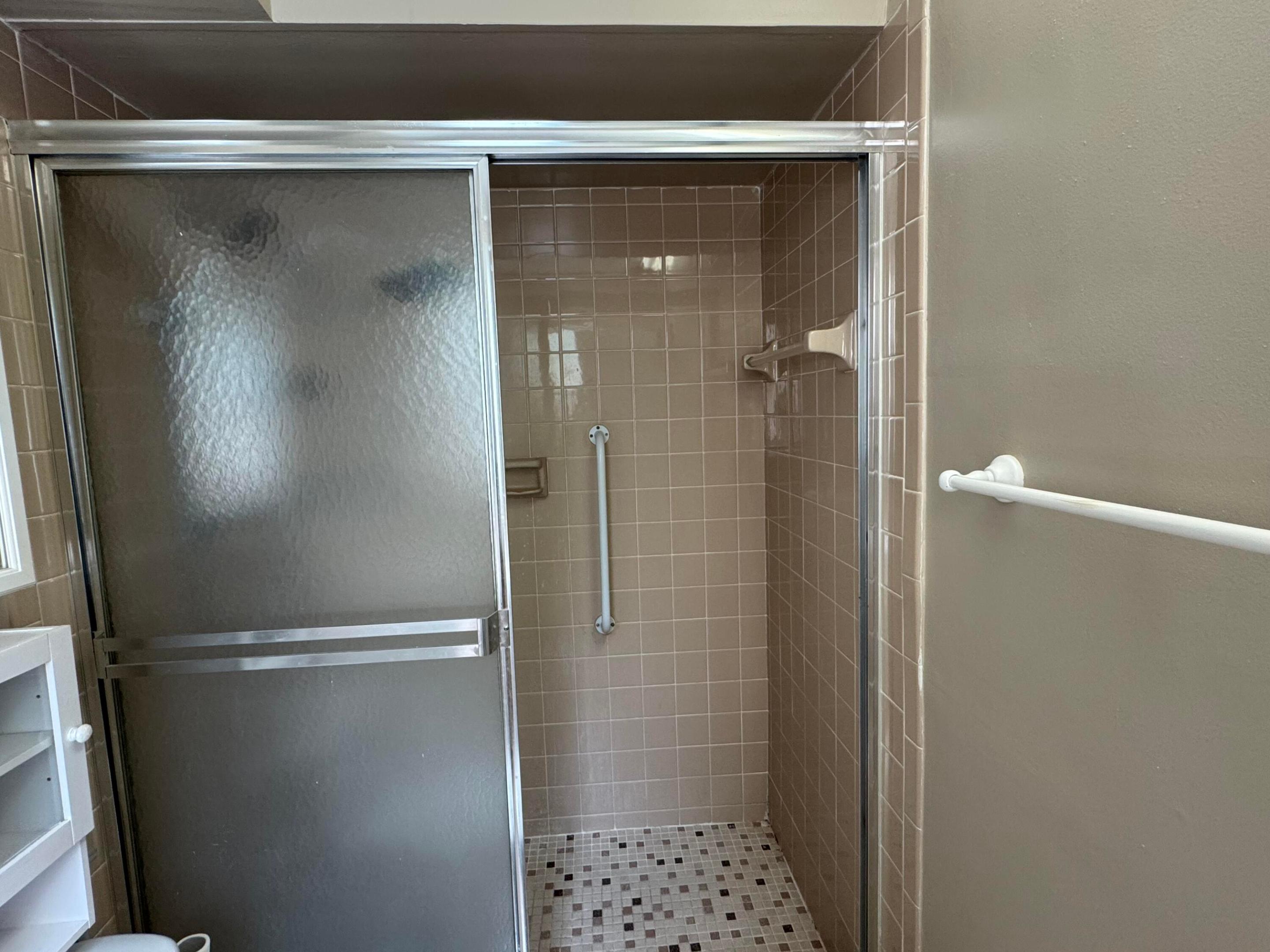 1800 SW 81st #1307, North Lauderdale FL 33068