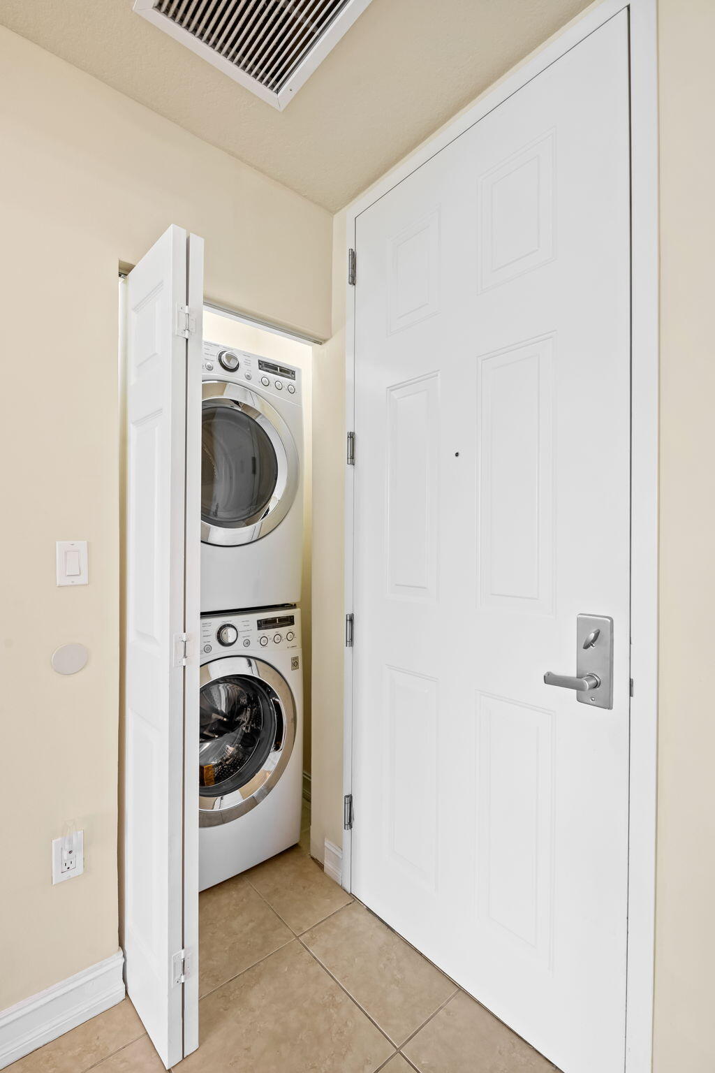 3001 NE 185th #536, Aventura FL 33180