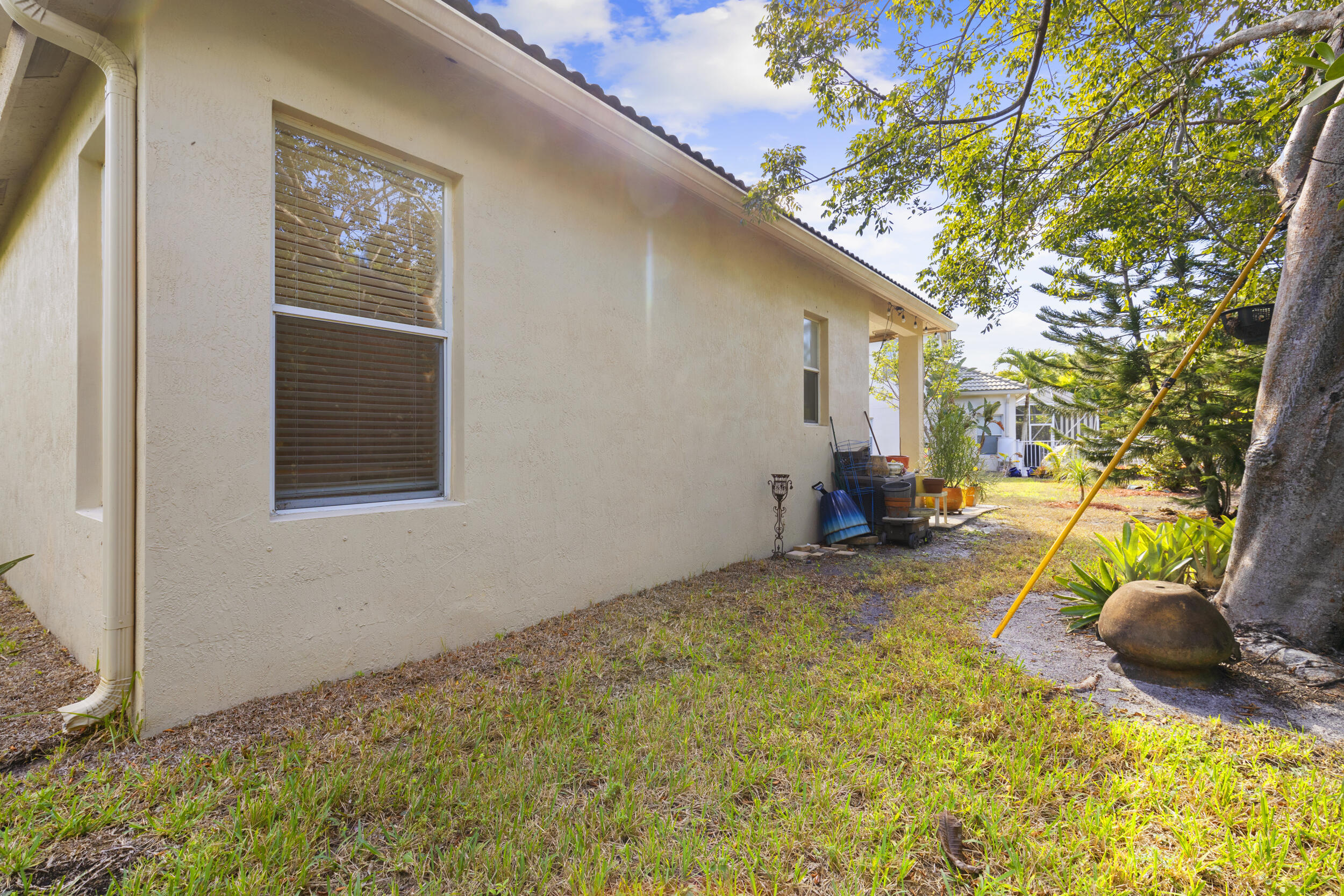 3968 W Hamilton, West Palm Beach FL 33411