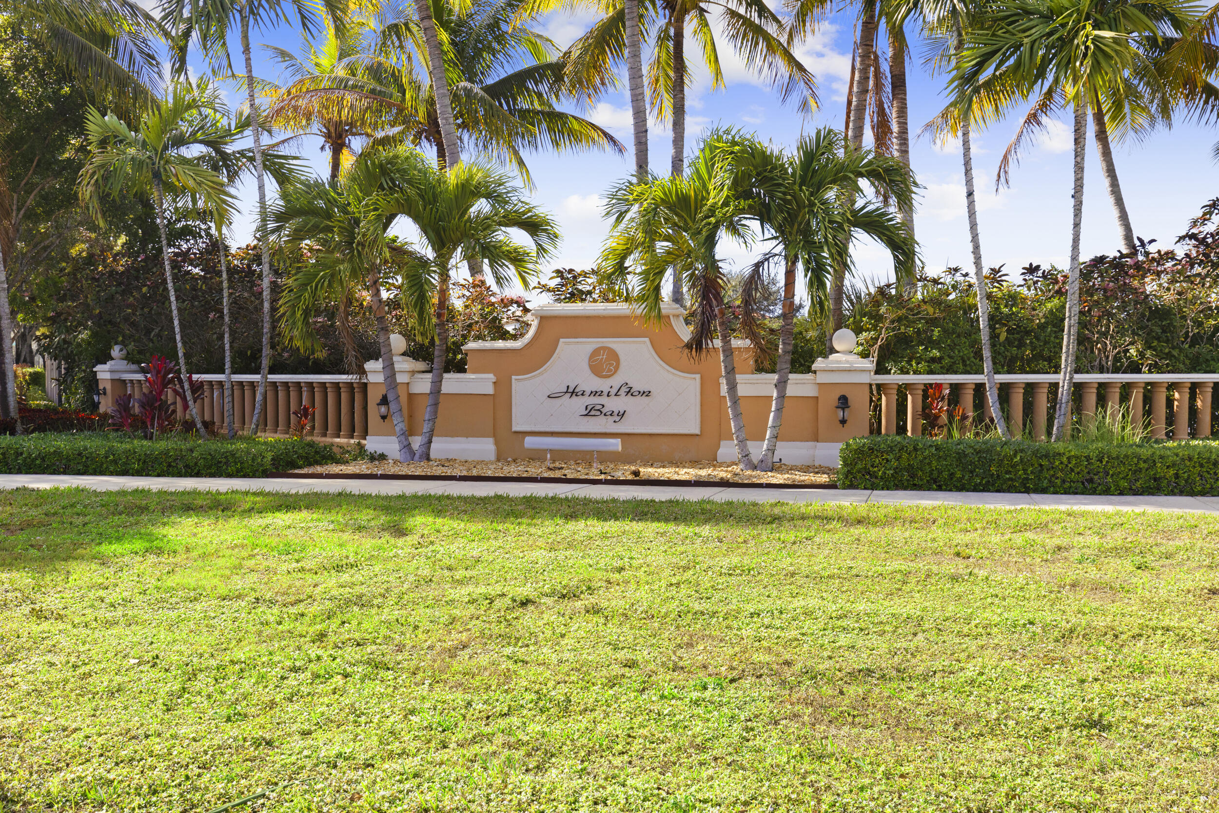 3968 W Hamilton, West Palm Beach FL 33411