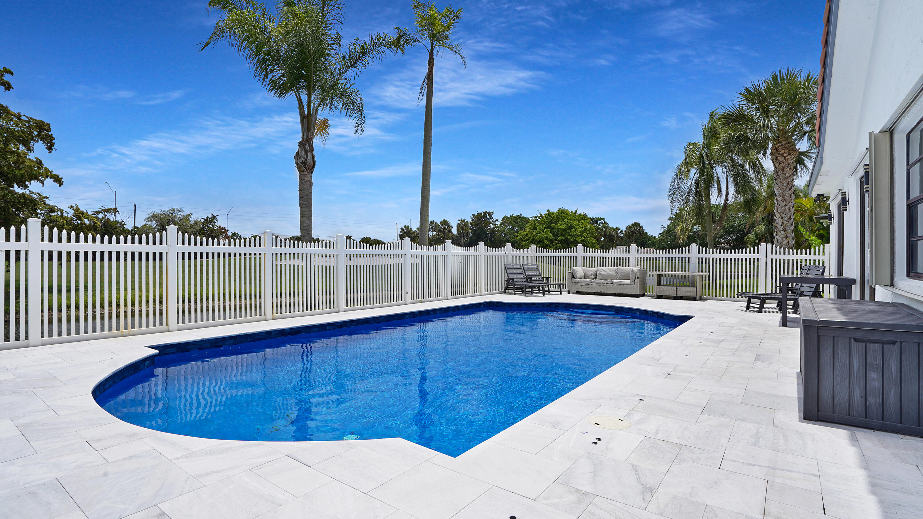 10131 Camelback, Boca Raton FL 33498