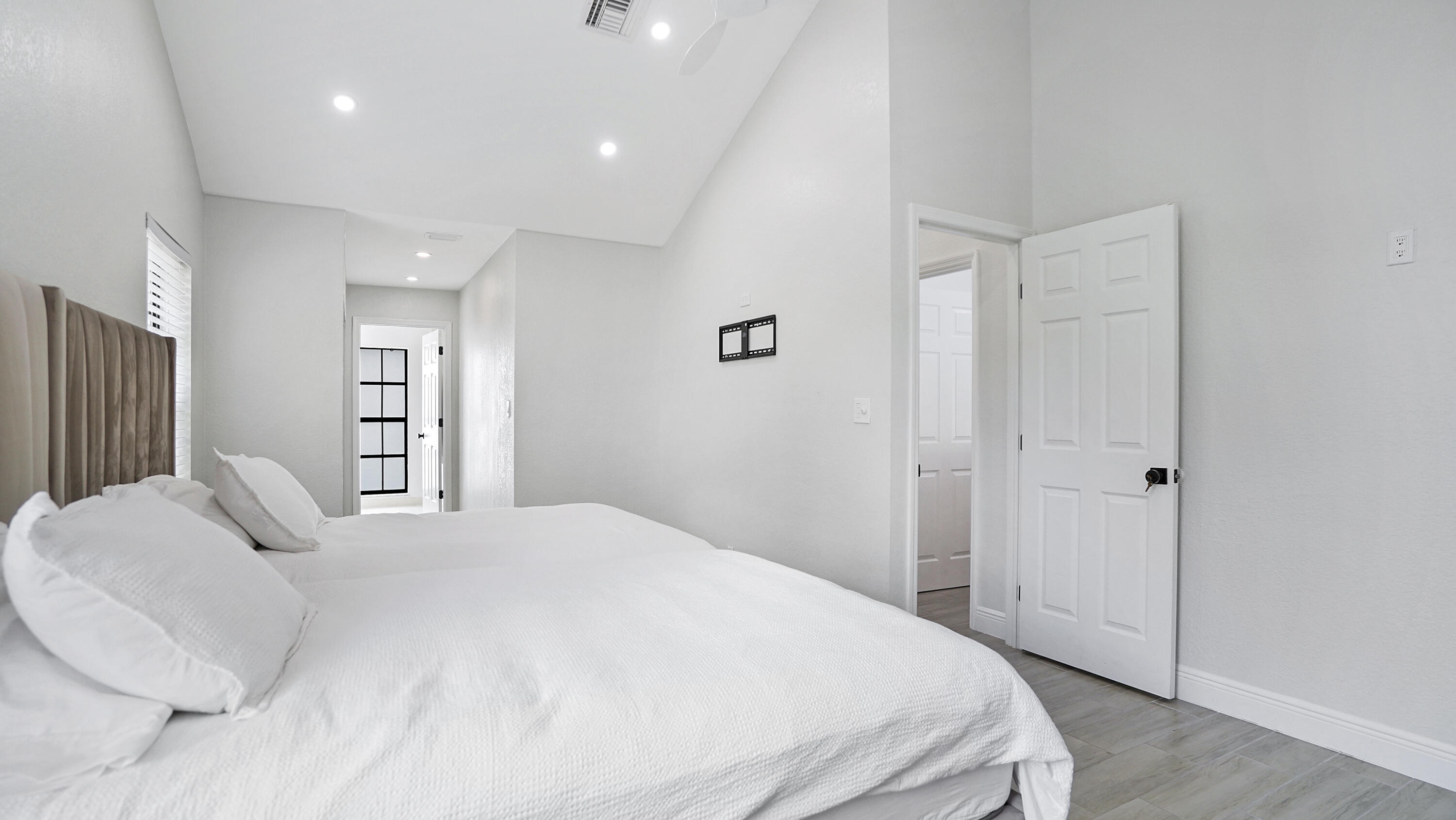 10131 Camelback, Boca Raton FL 33498