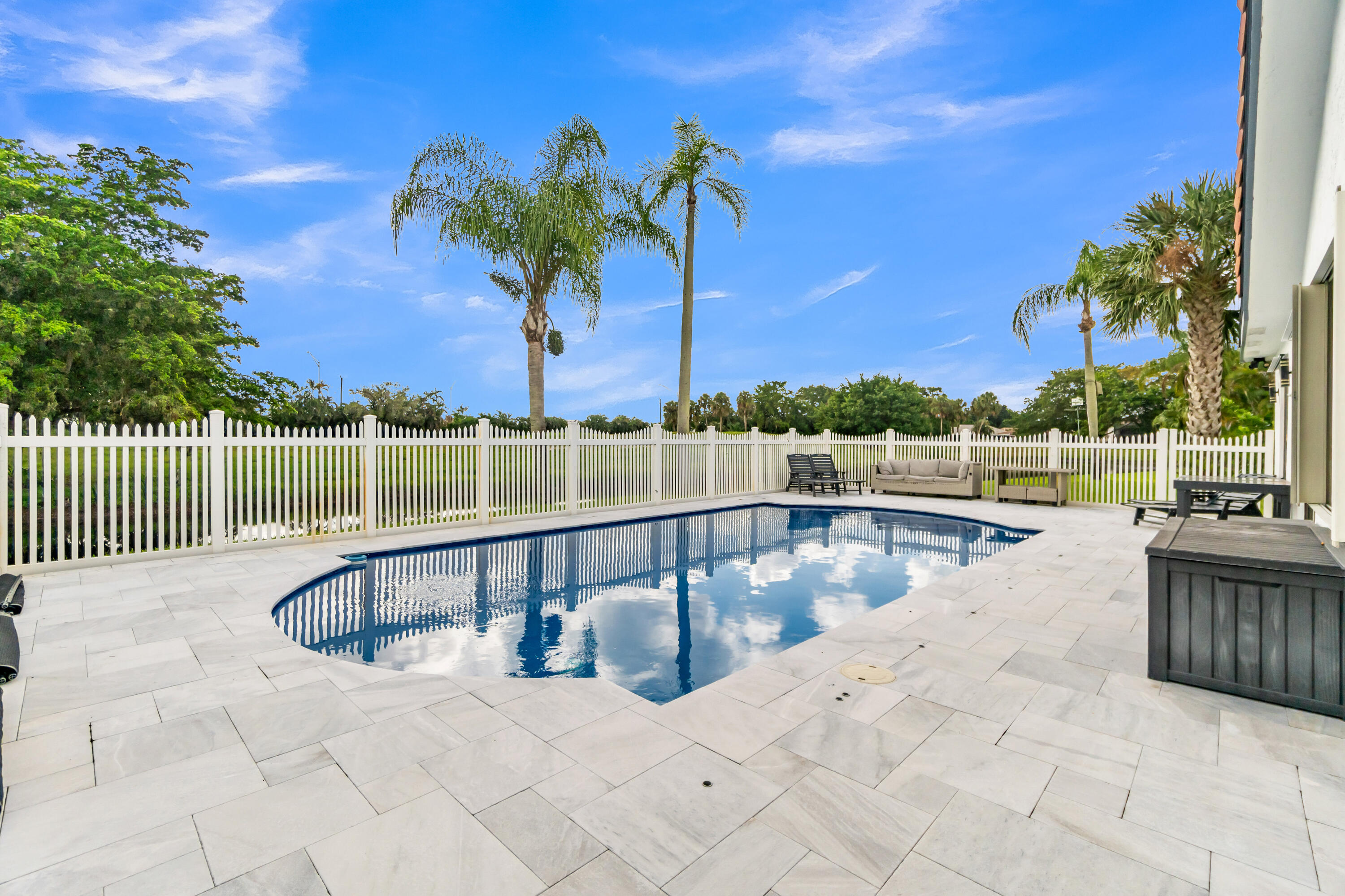 10131 Camelback, Boca Raton FL 33498
