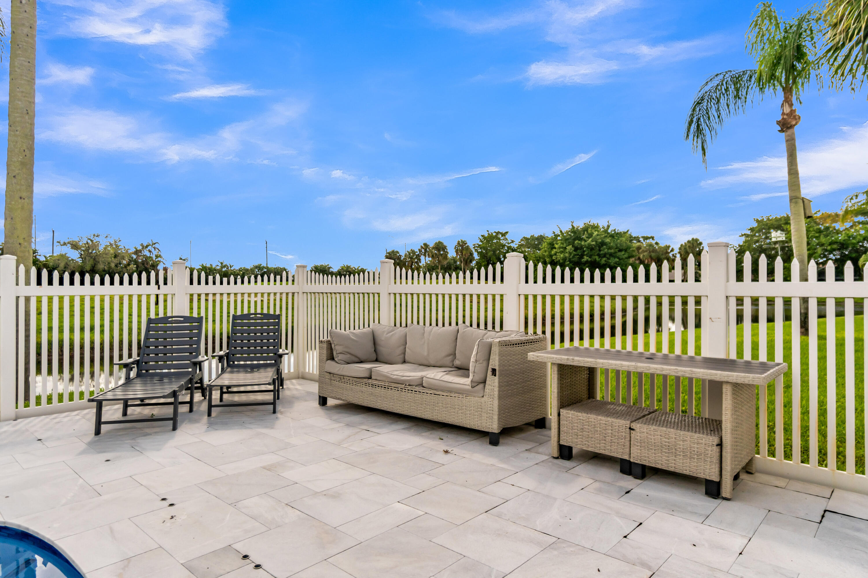 10131 Camelback, Boca Raton FL 33498