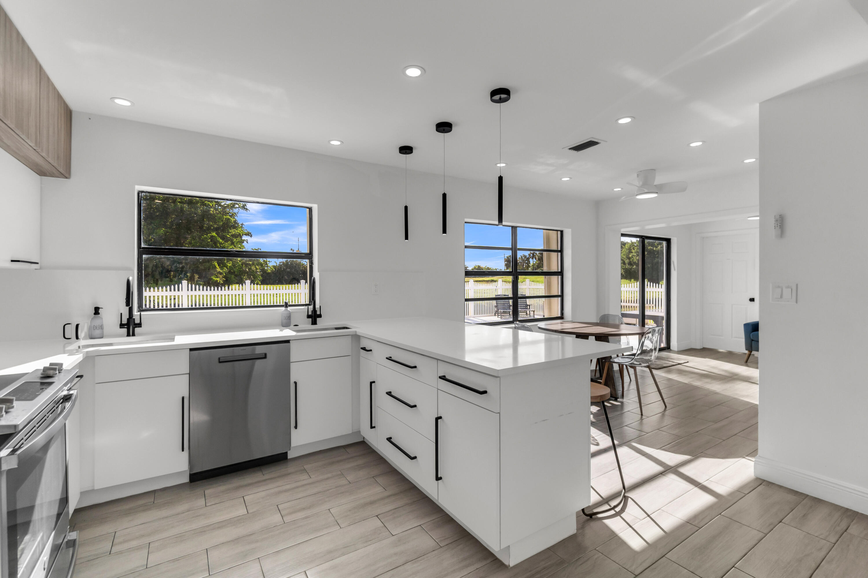 10131 Camelback, Boca Raton FL 33498