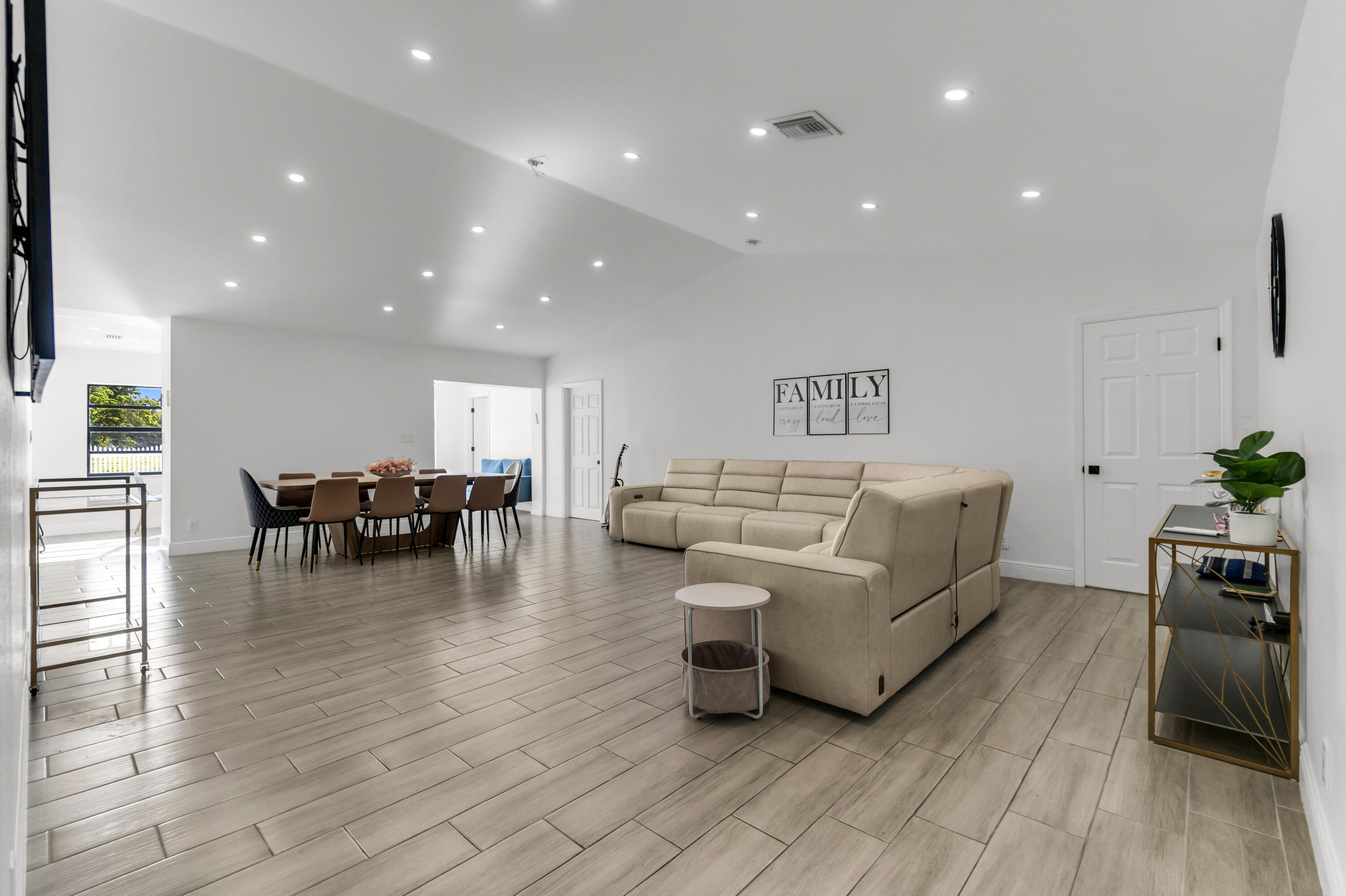 10131 Camelback, Boca Raton FL 33498