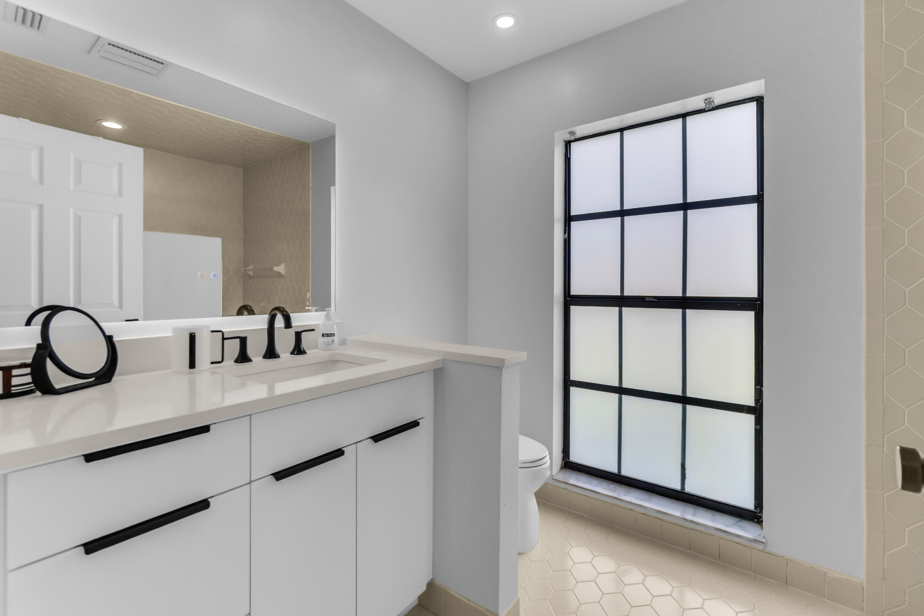 10131 Camelback, Boca Raton FL 33498
