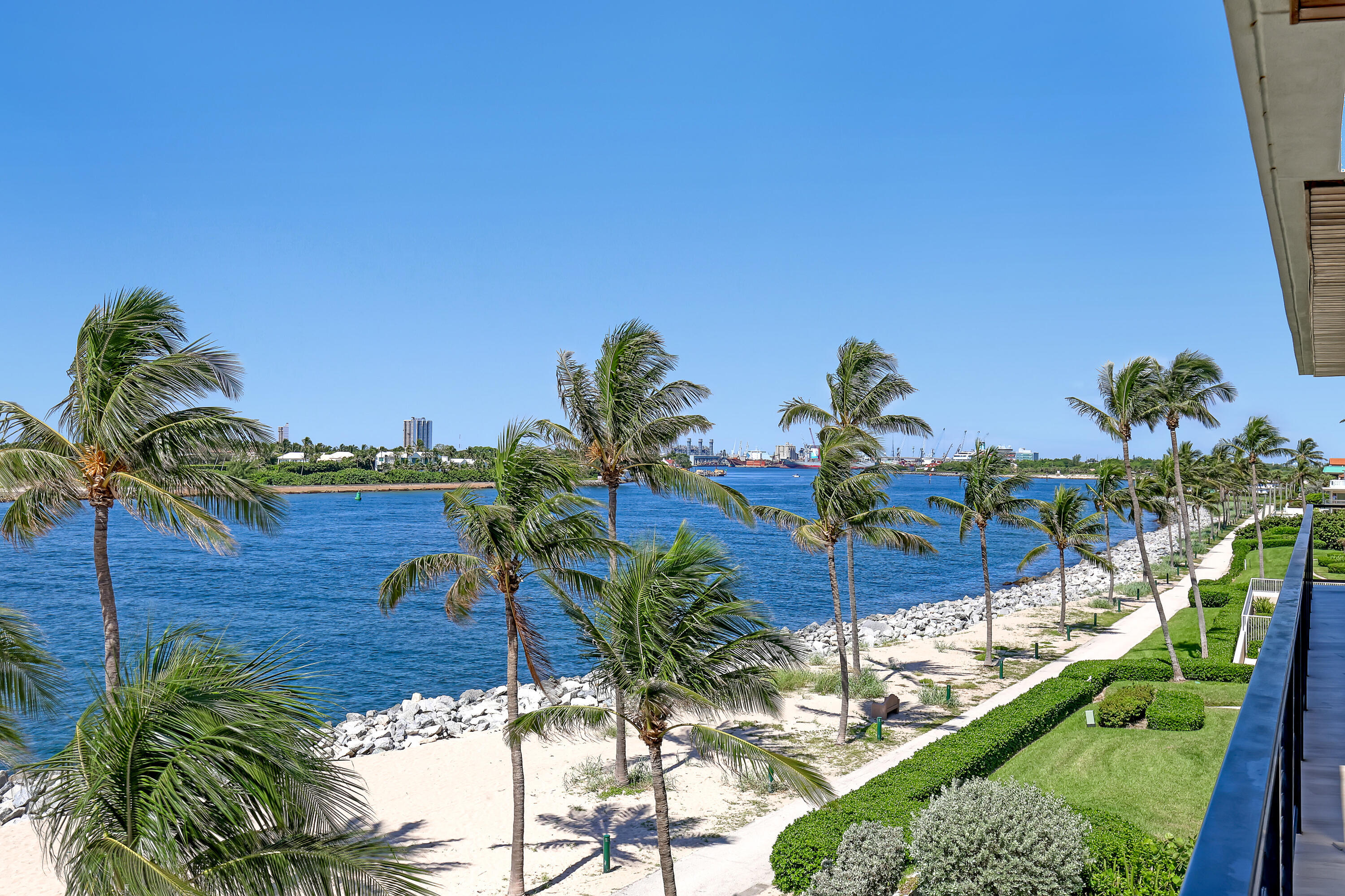 106 Inlet #305, Palm Beach Shores FL 33404
