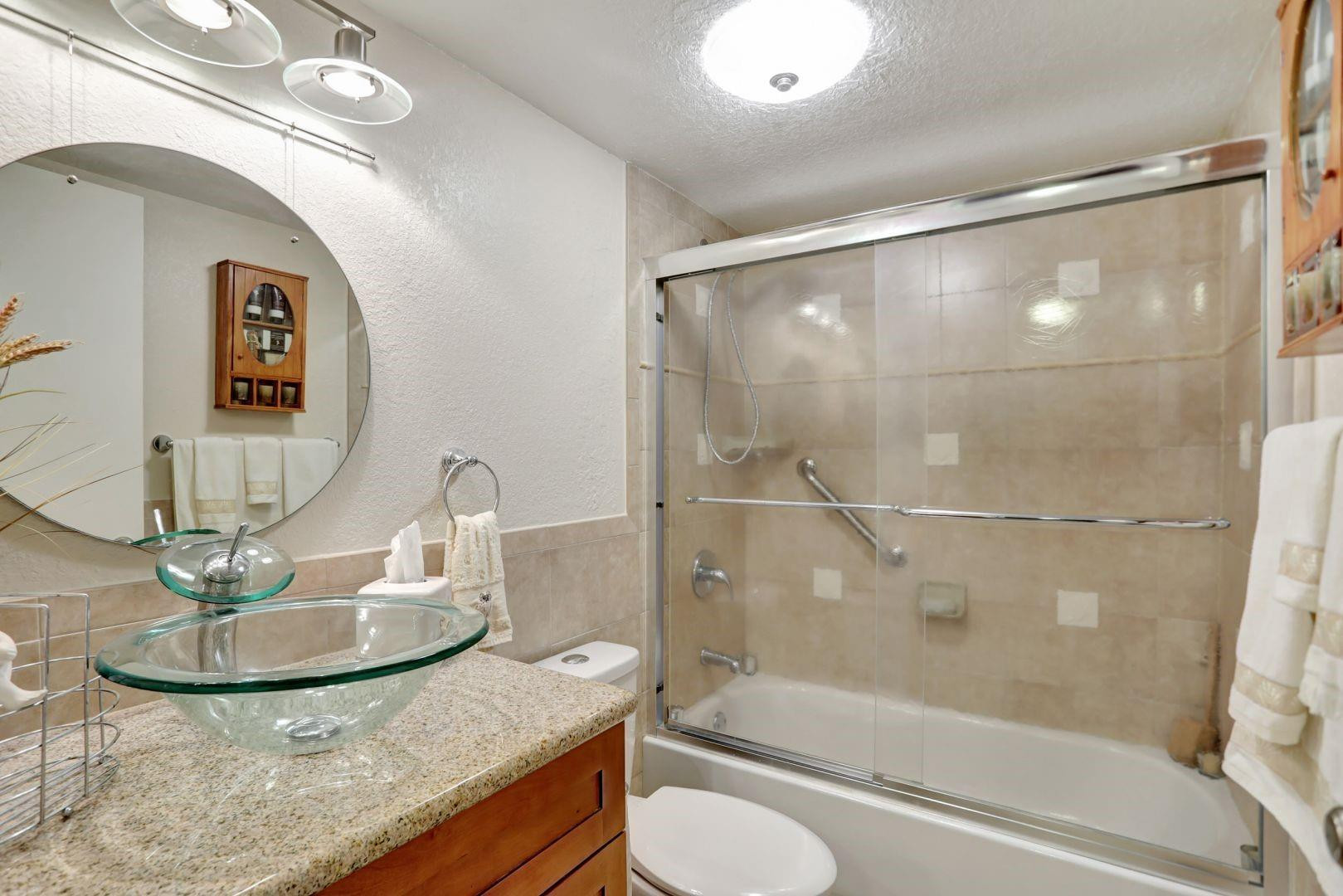 7561 NW 1st #302, Margate FL 33063