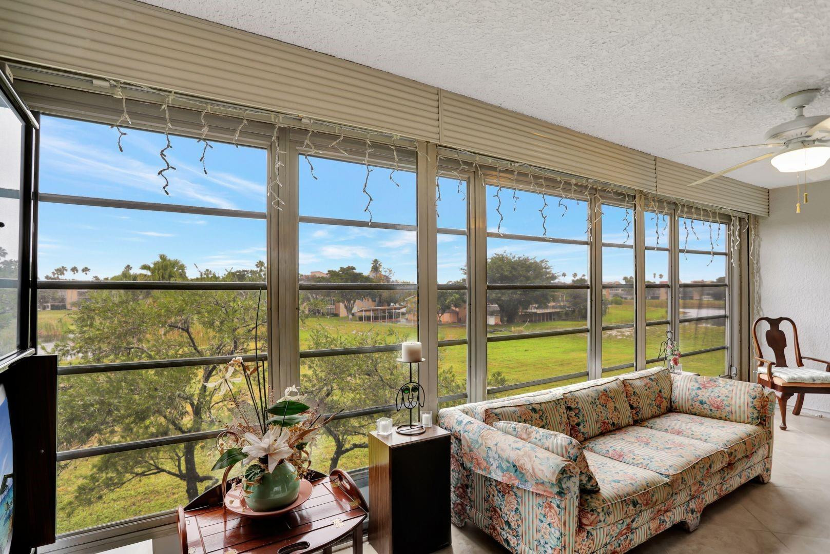 7561 NW 1st #302, Margate FL 33063