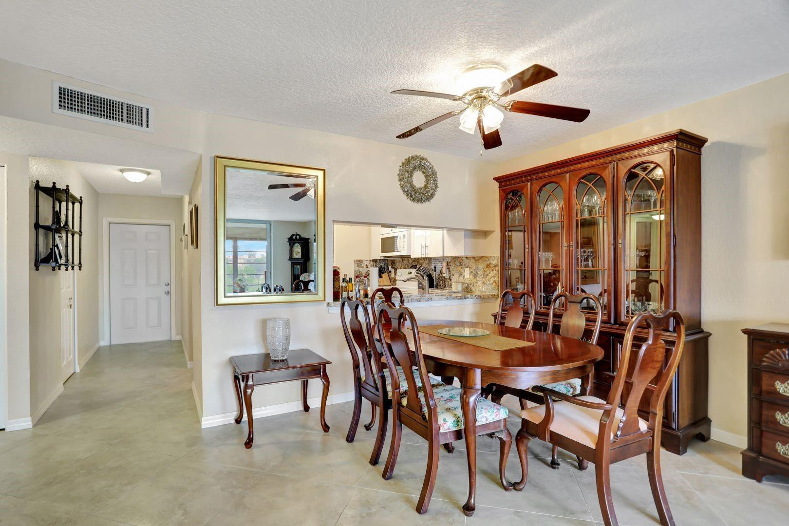 7561 NW 1st #302, Margate FL 33063