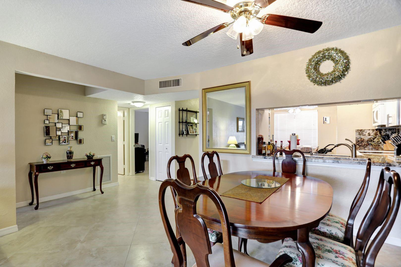 7561 NW 1st #302, Margate FL 33063