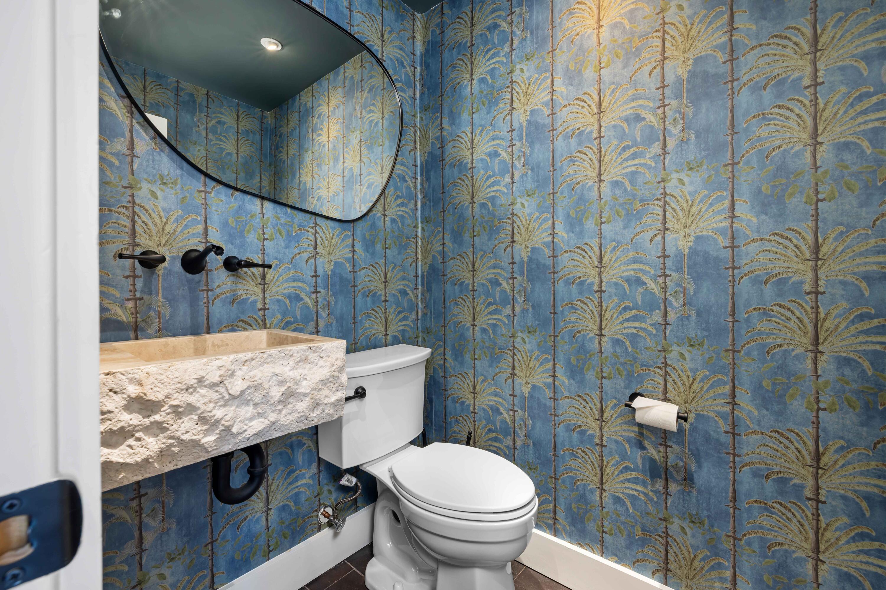 511 32nd, West Palm Beach FL 33407