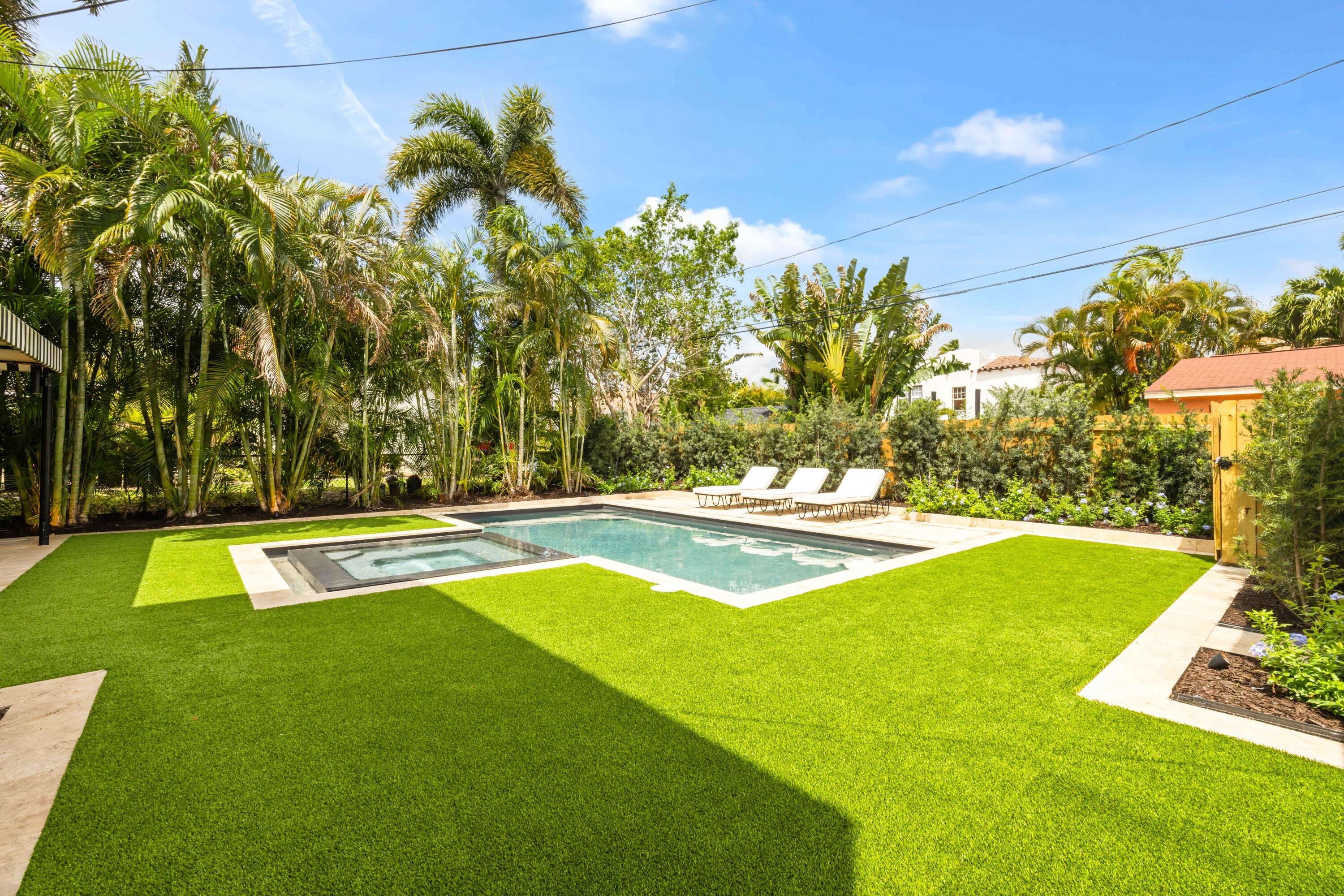 511 32nd, West Palm Beach FL 33407