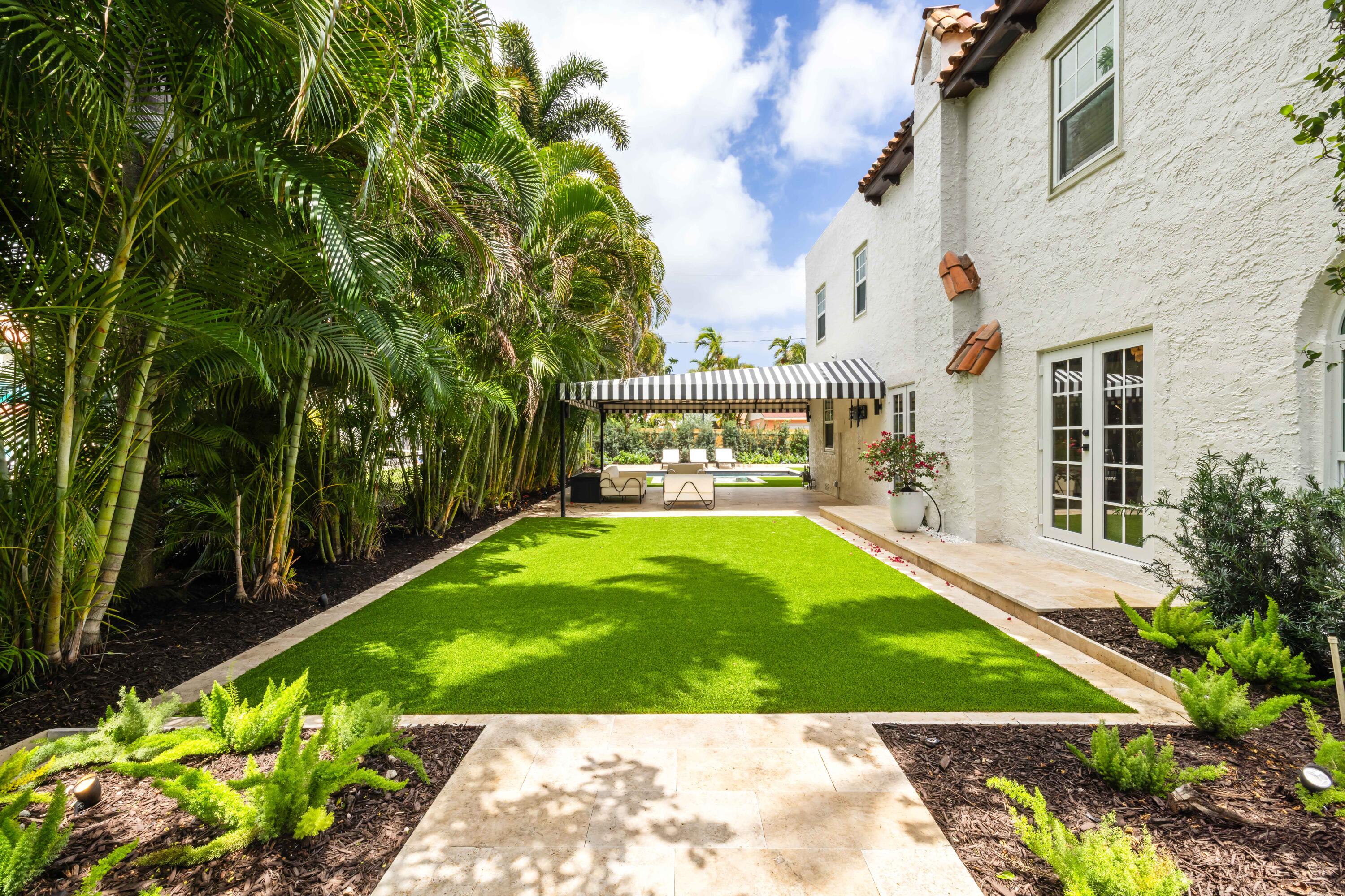 511 32nd, West Palm Beach FL 33407