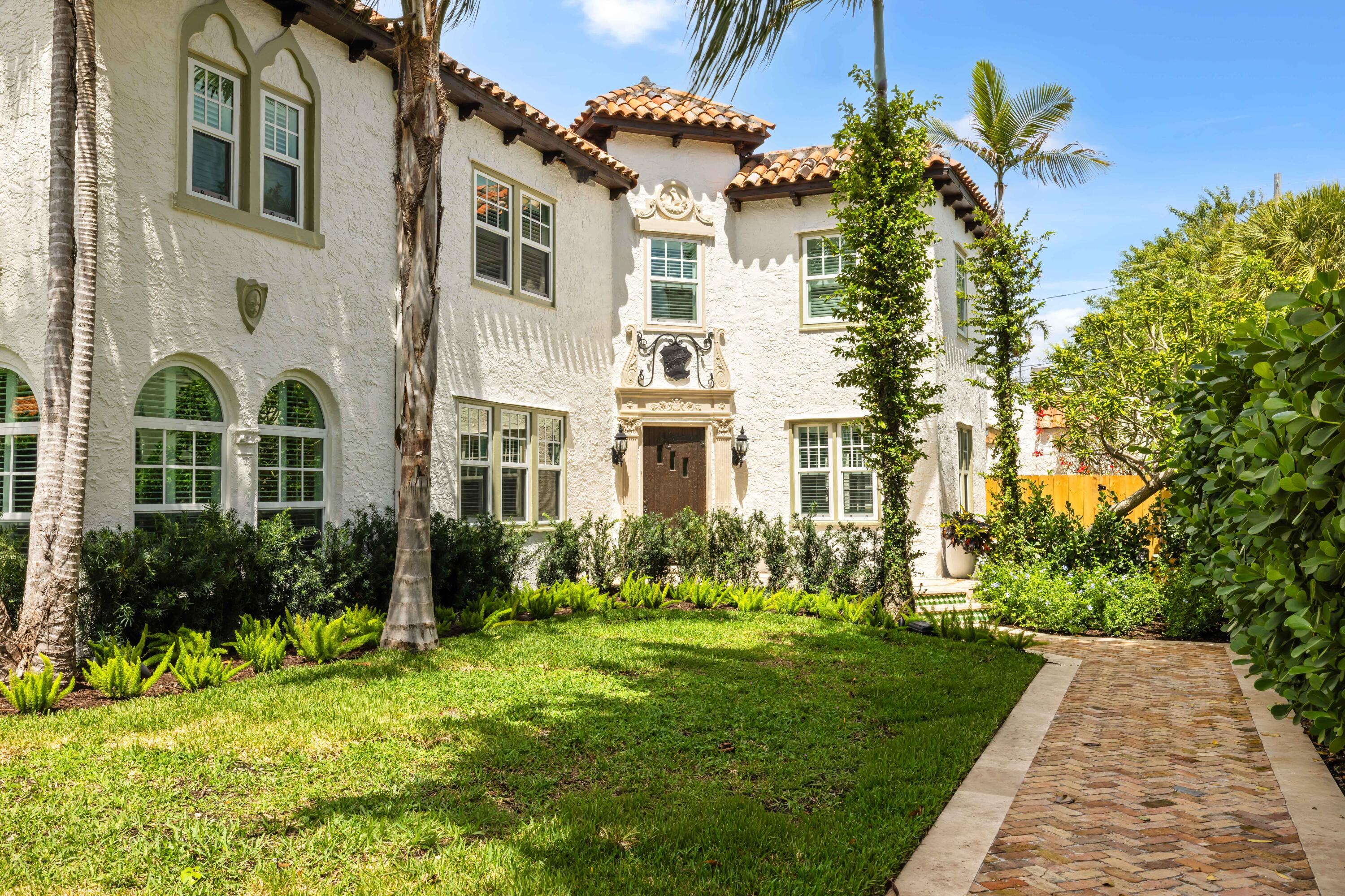511 32nd, West Palm Beach FL 33407