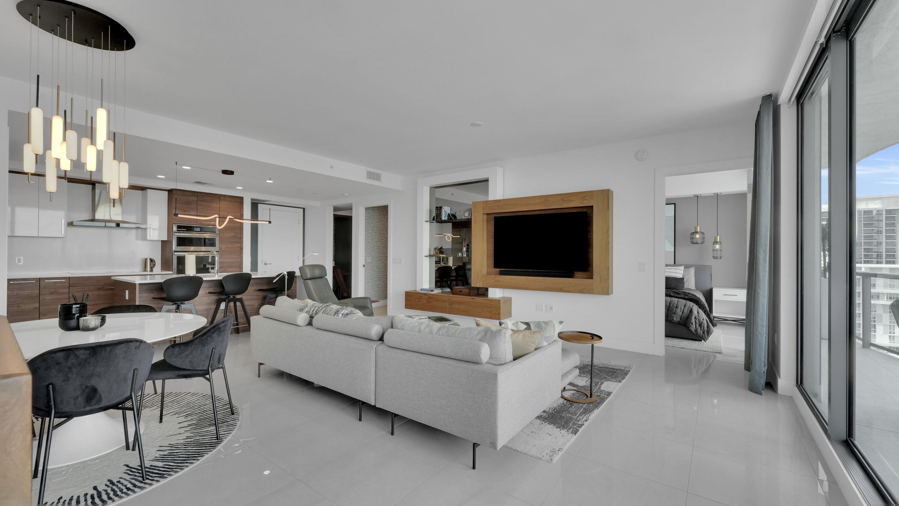 100 E Las Olas #2802, Fort Lauderdale FL 33301