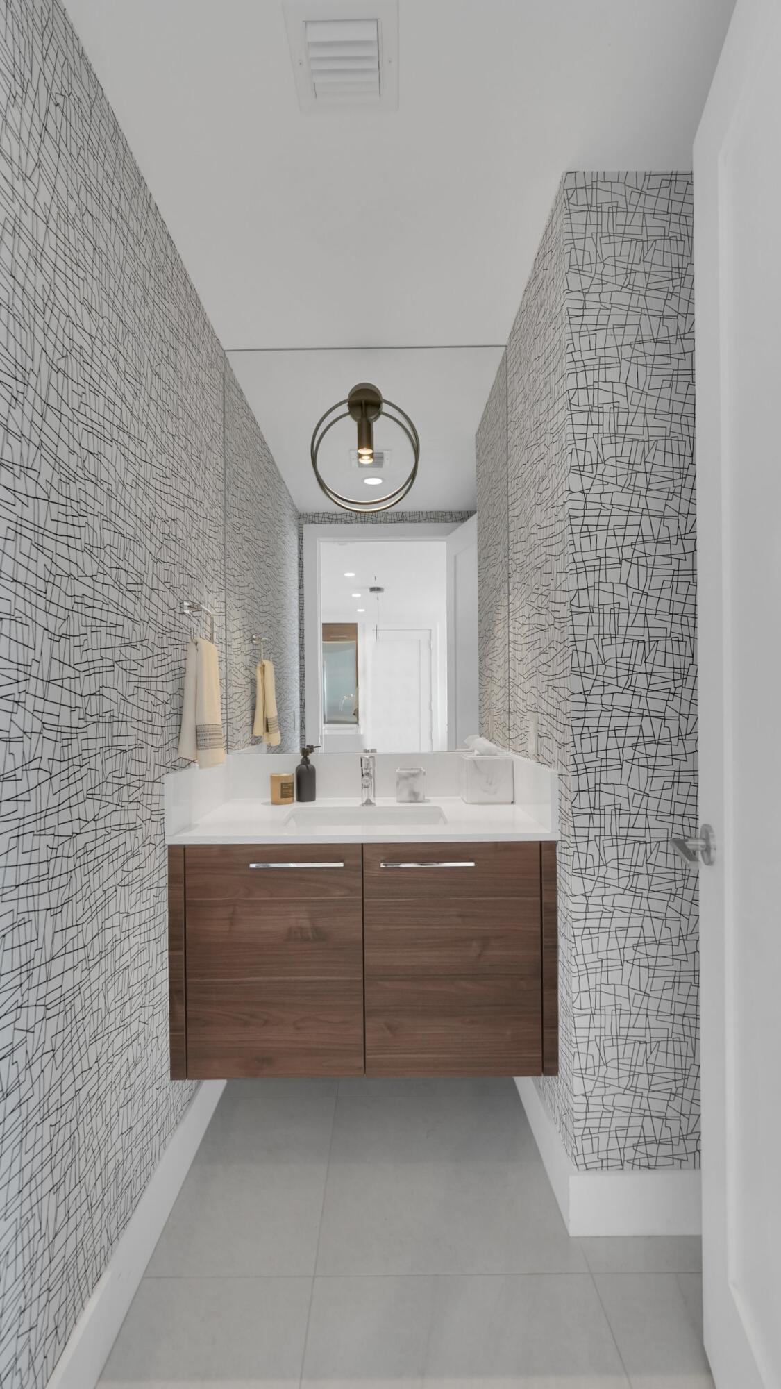 100 E Las Olas #2802, Fort Lauderdale FL 33301