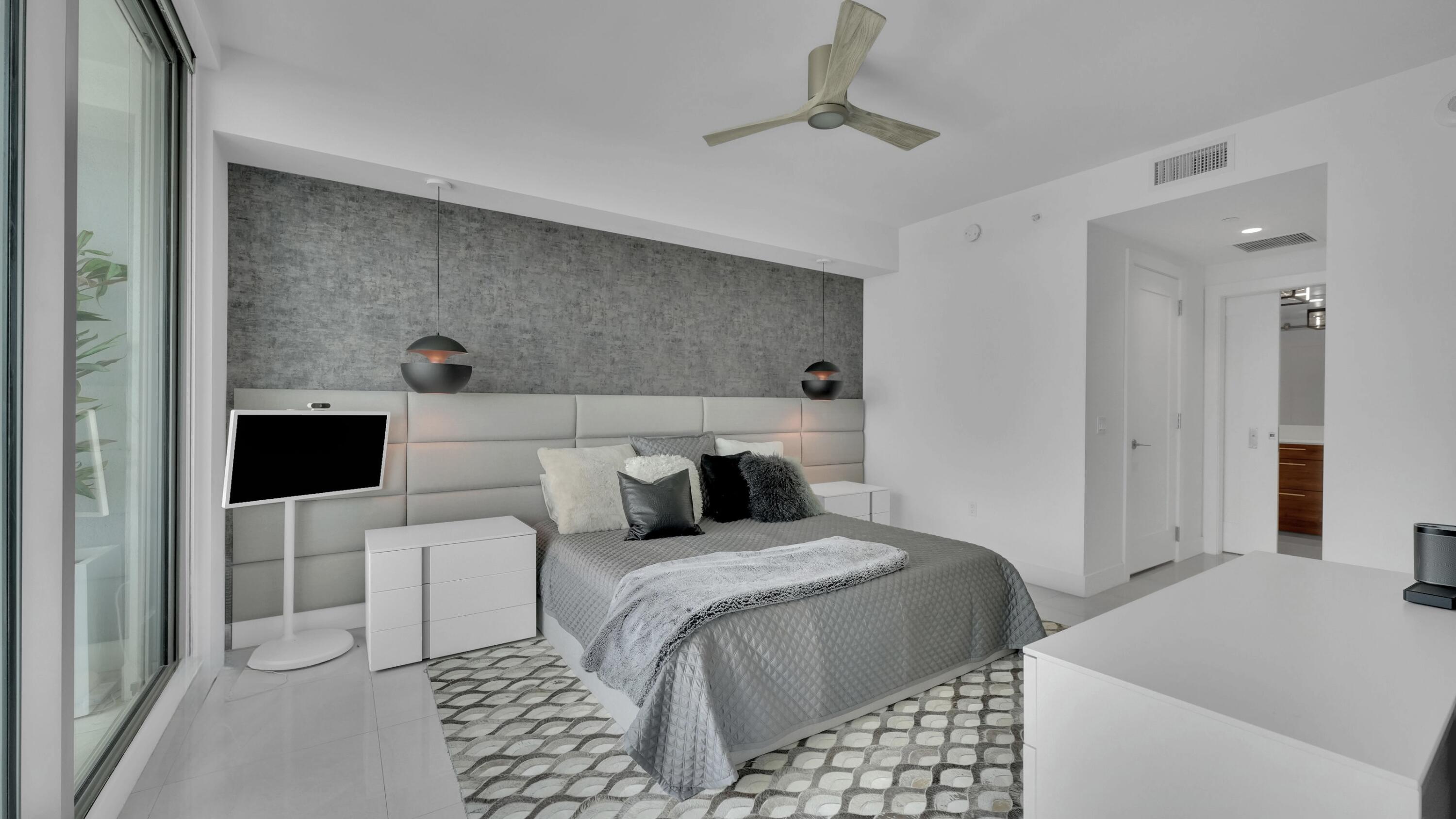 100 E Las Olas #2802, Fort Lauderdale FL 33301