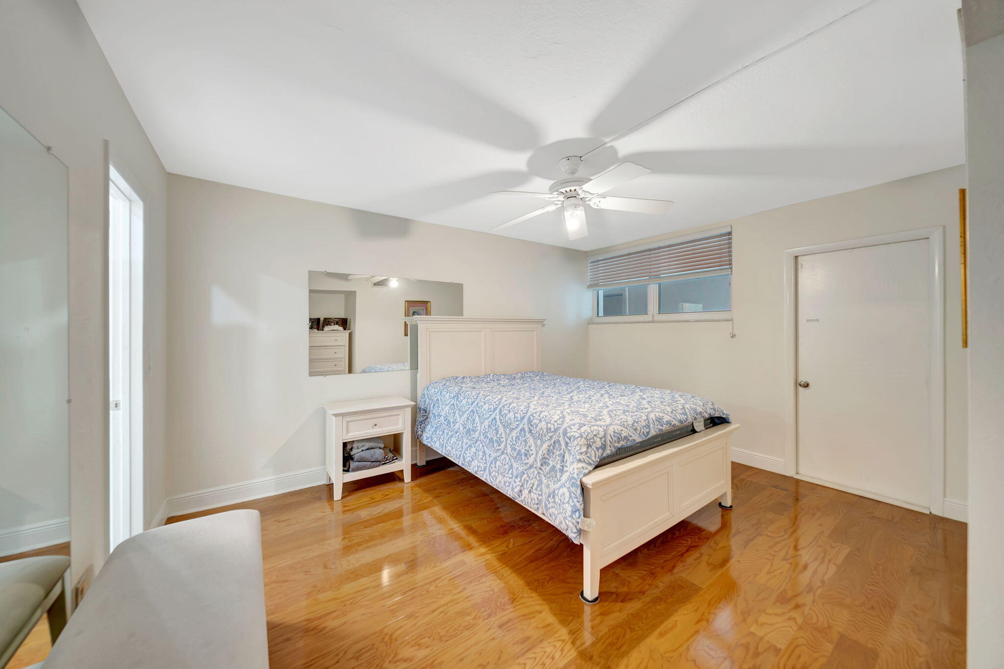 3100 NE 49 #403, Fort Lauderdale FL 33308