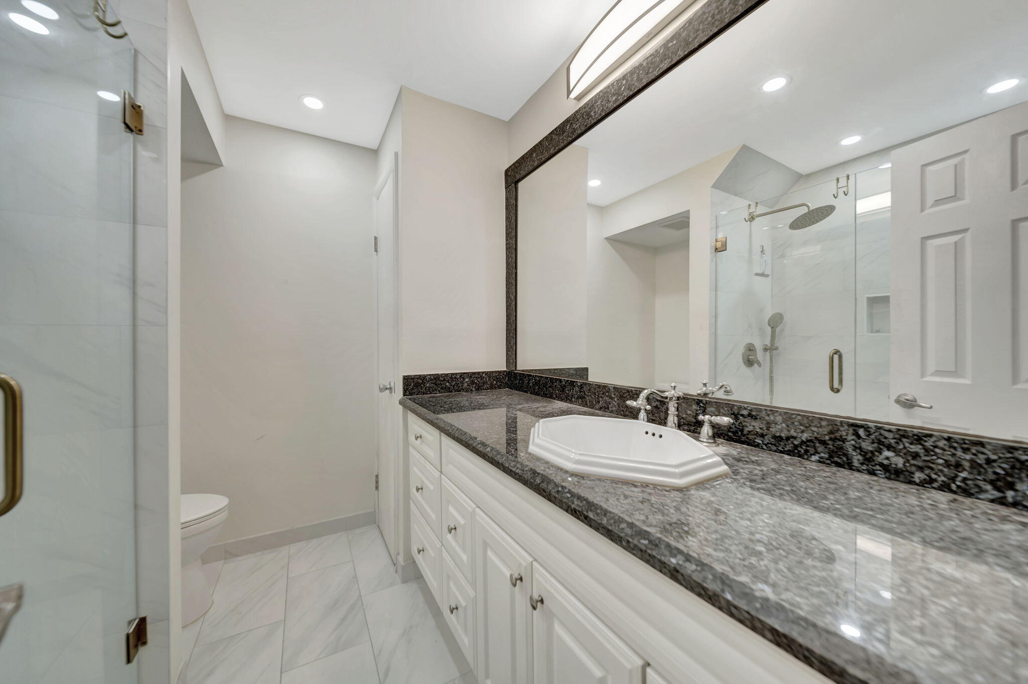 3100 NE 49 #403, Fort Lauderdale FL 33308