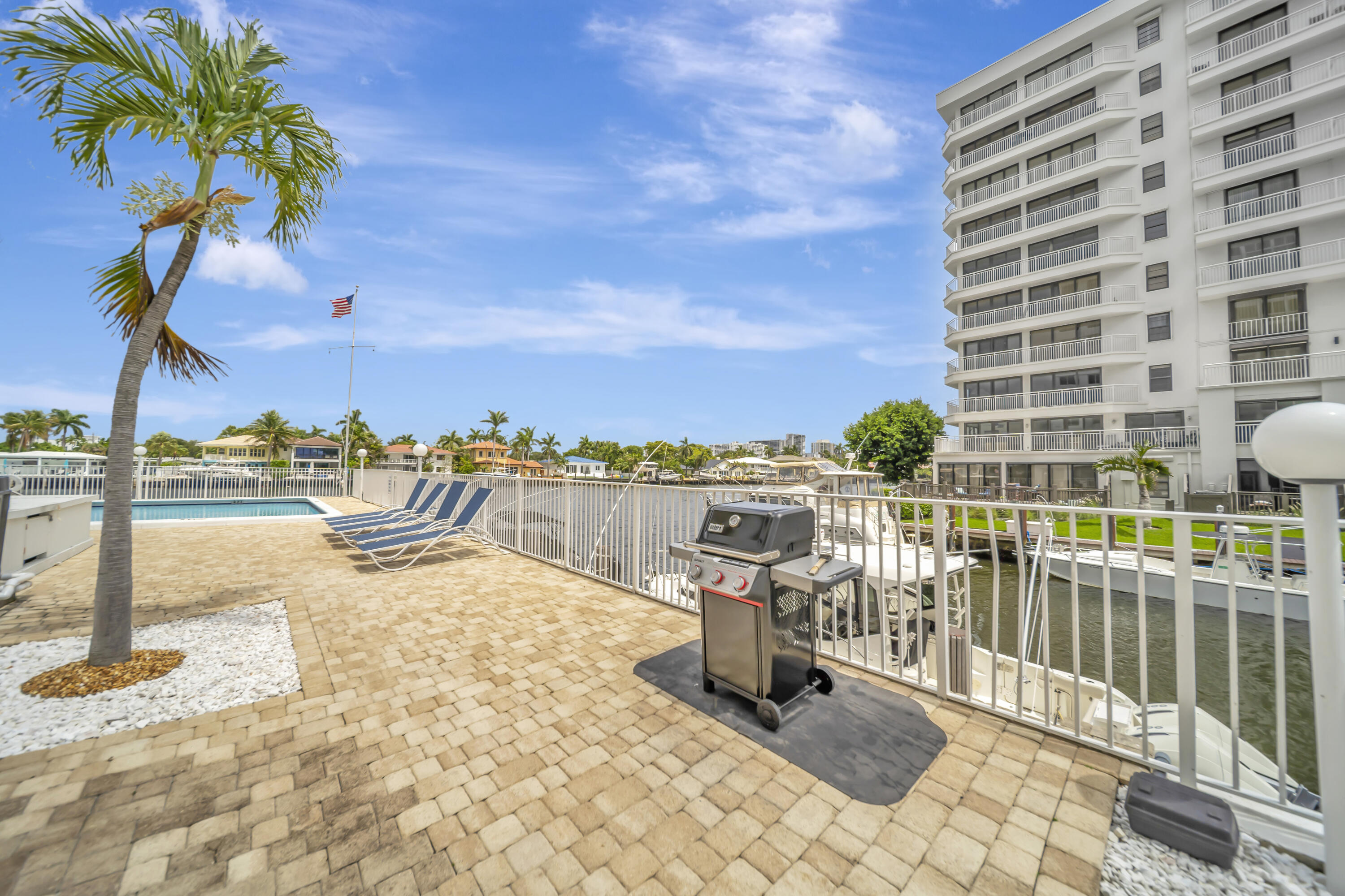 3100 NE 49 #403, Fort Lauderdale FL 33308