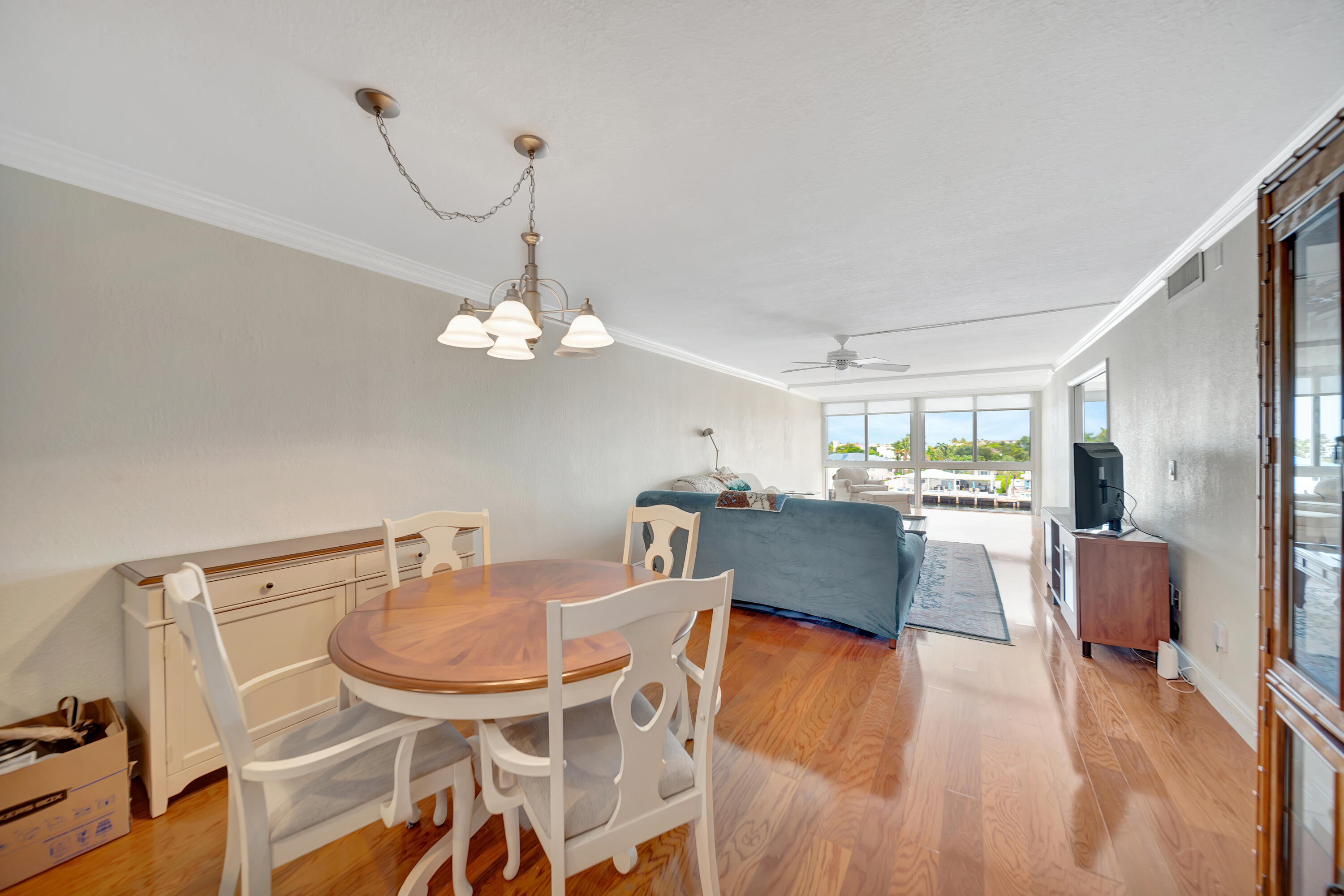 3100 NE 49 #403, Fort Lauderdale FL 33308
