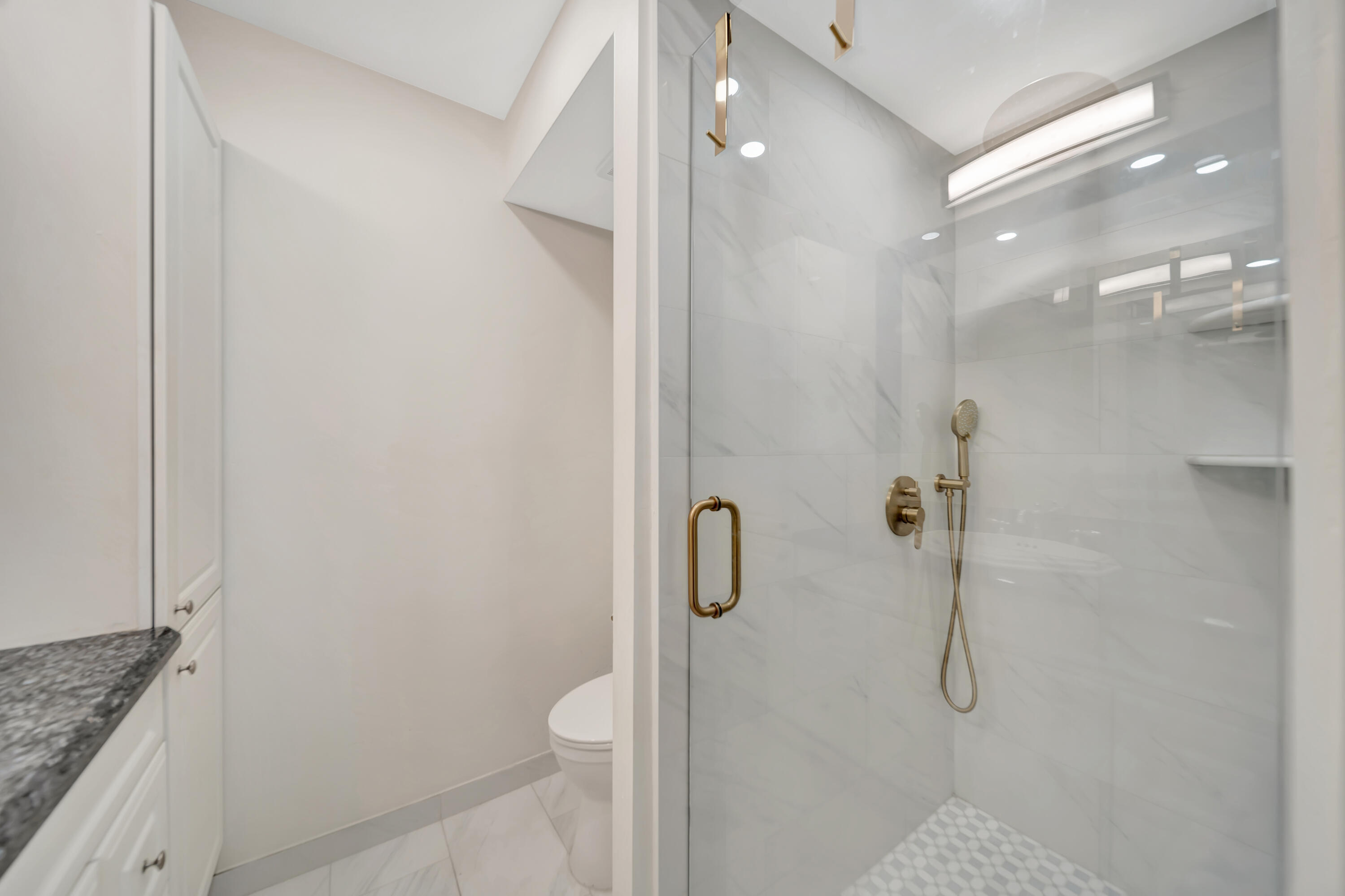 3100 NE 49 #403, Fort Lauderdale FL 33308