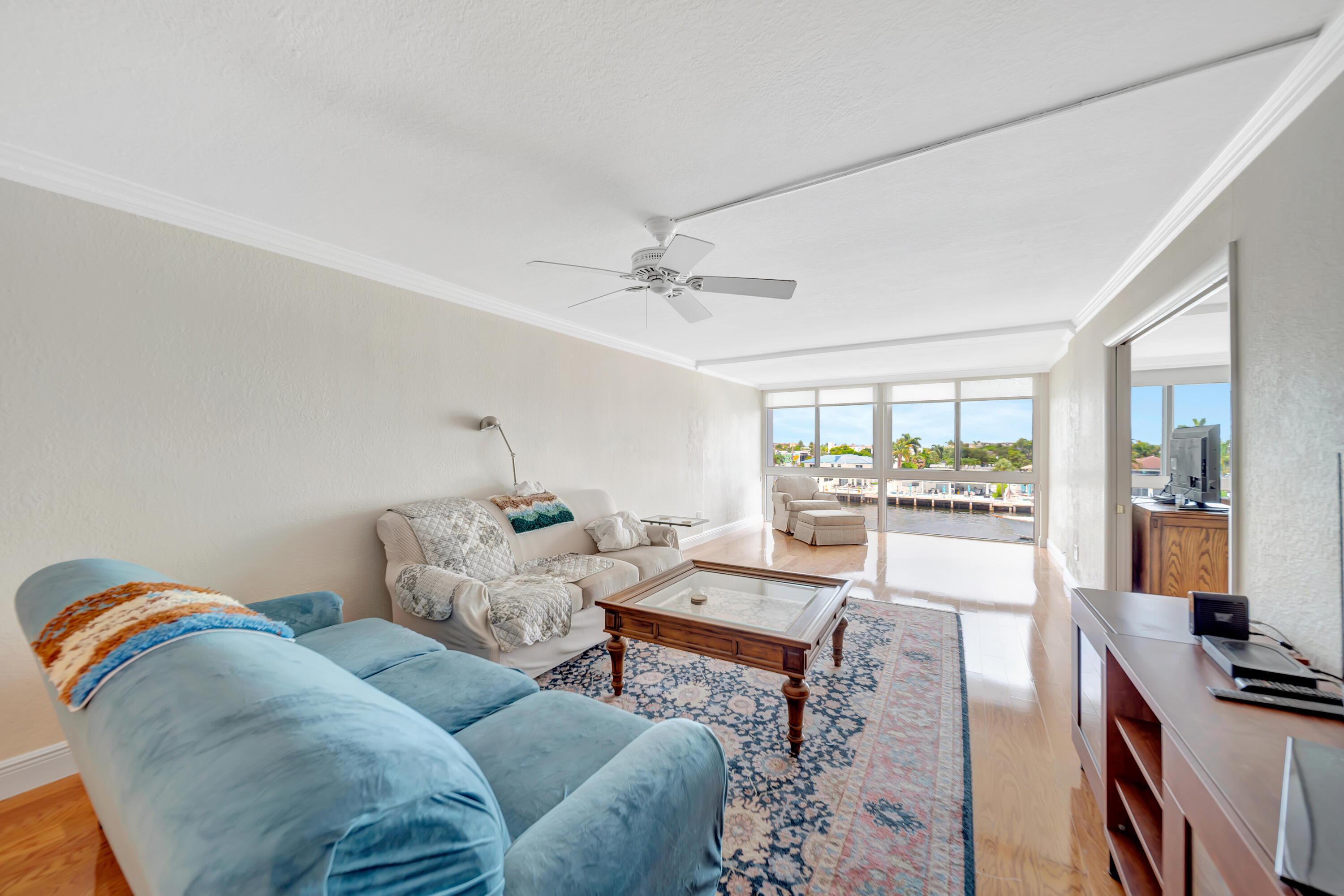 3100 NE 49 #403, Fort Lauderdale FL 33308
