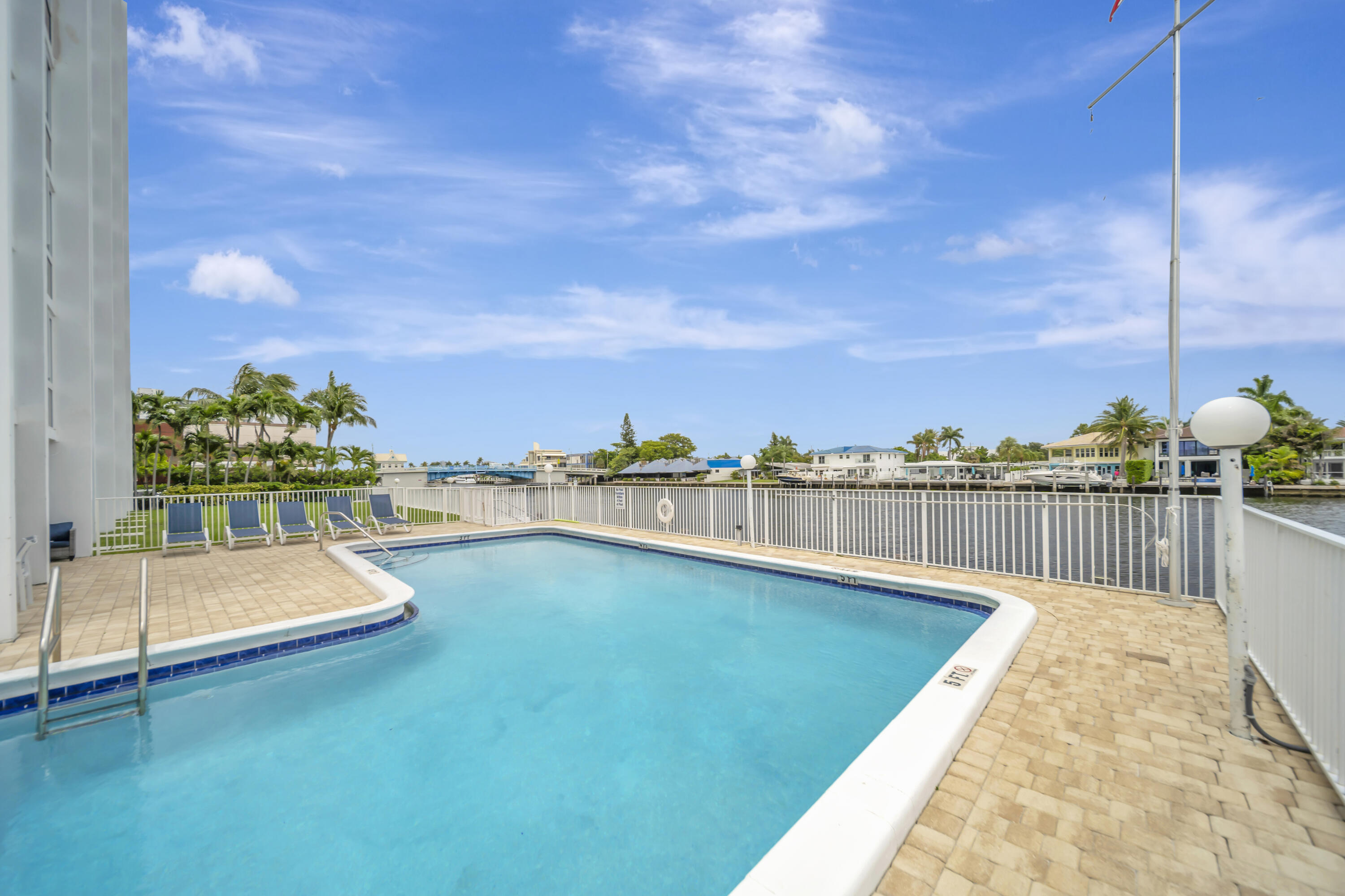 3100 NE 49 #403, Fort Lauderdale FL 33308