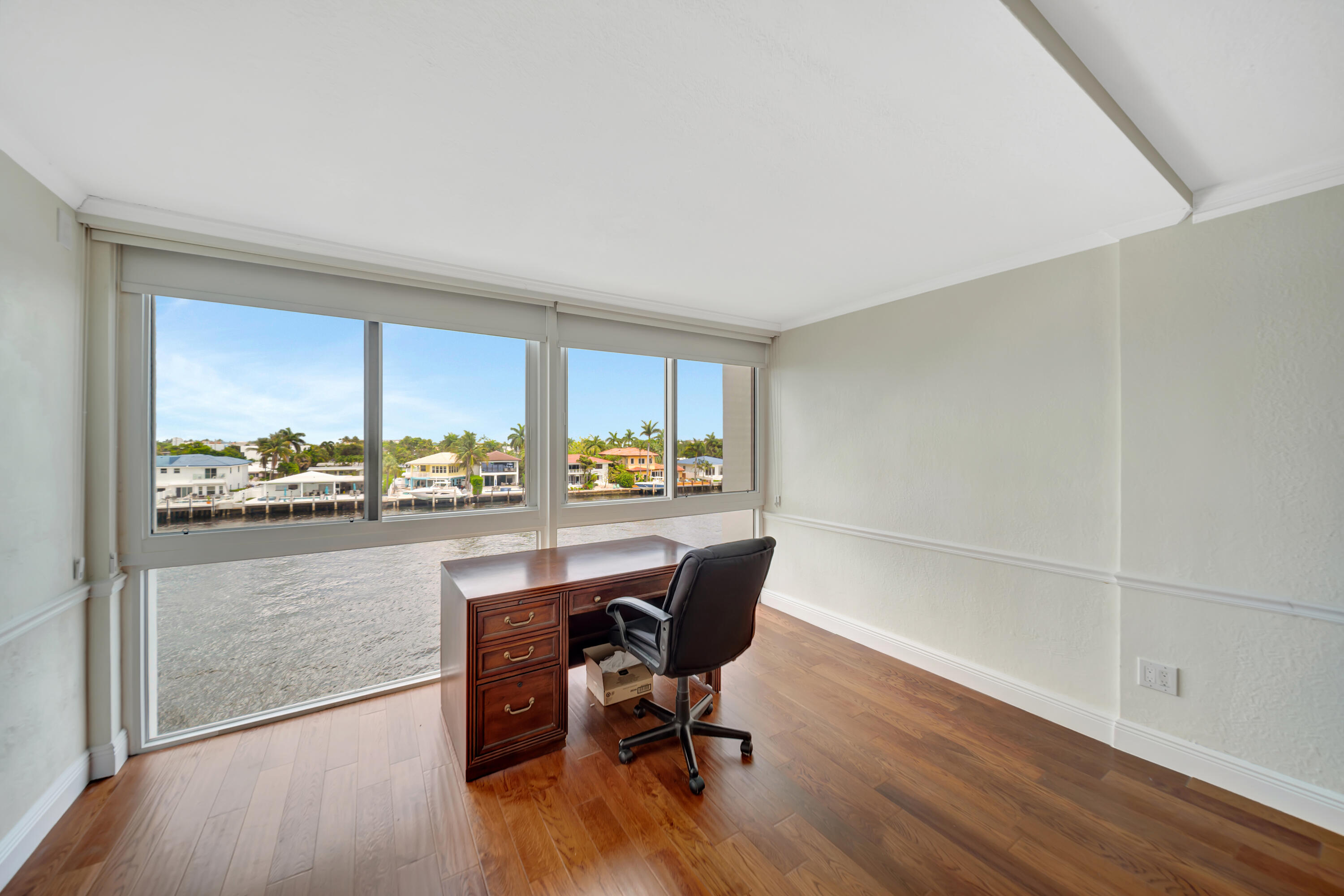 3100 NE 49 #403, Fort Lauderdale FL 33308