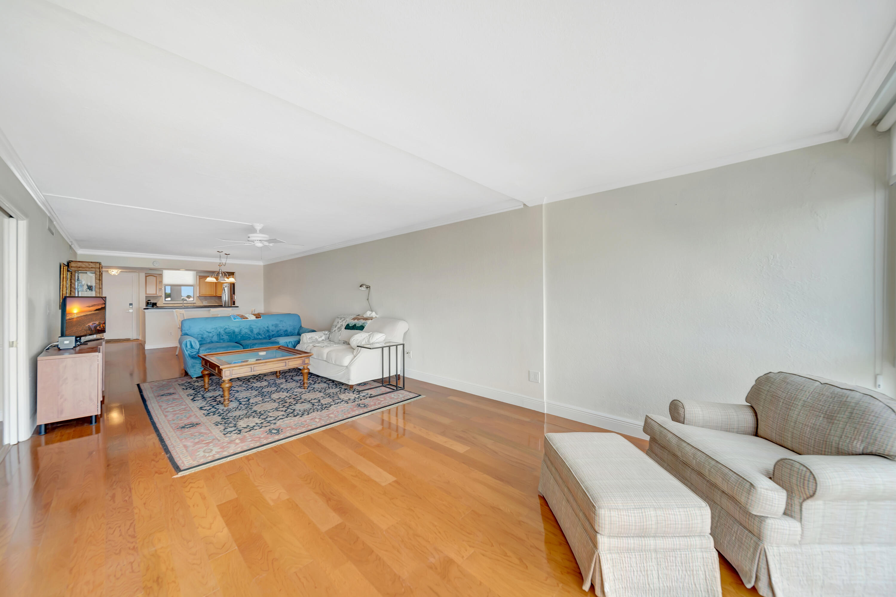 3100 NE 49 #403, Fort Lauderdale FL 33308