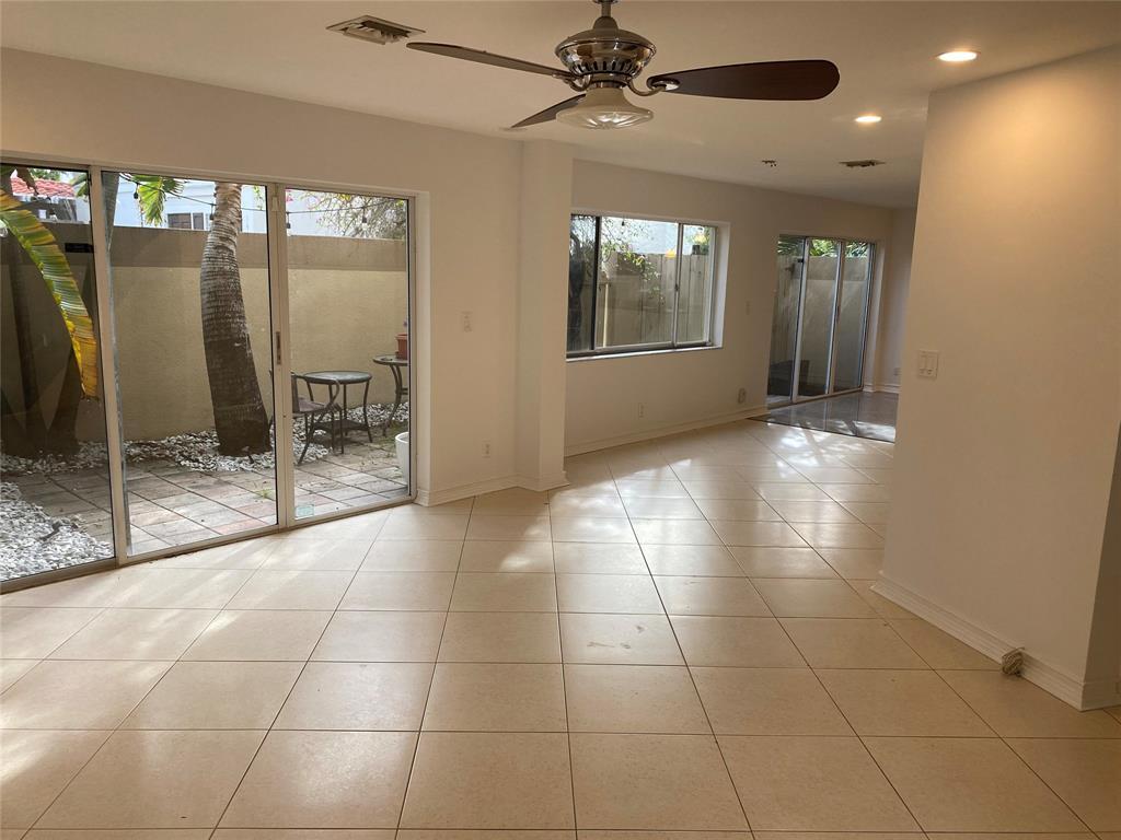 101 SE 15th #E, Fort Lauderdale FL 33301