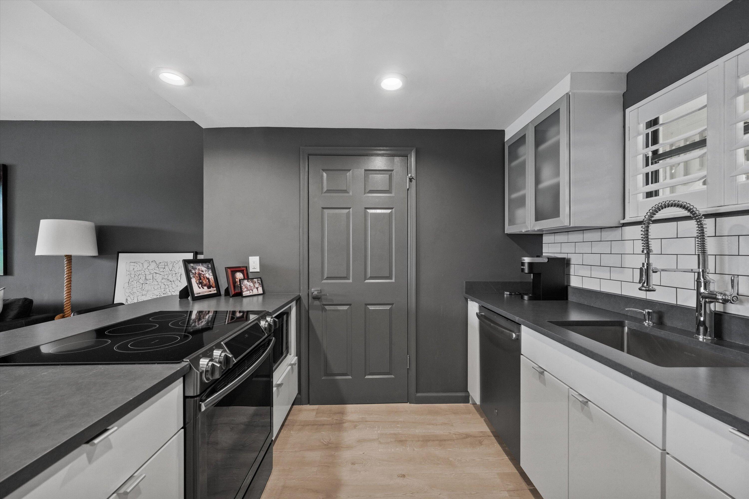 11842 Pebblewood #101, Wellington FL 33414