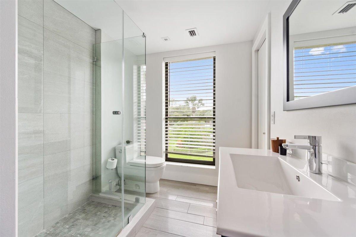 11818 Pebblewood #D201, Wellington FL 33414