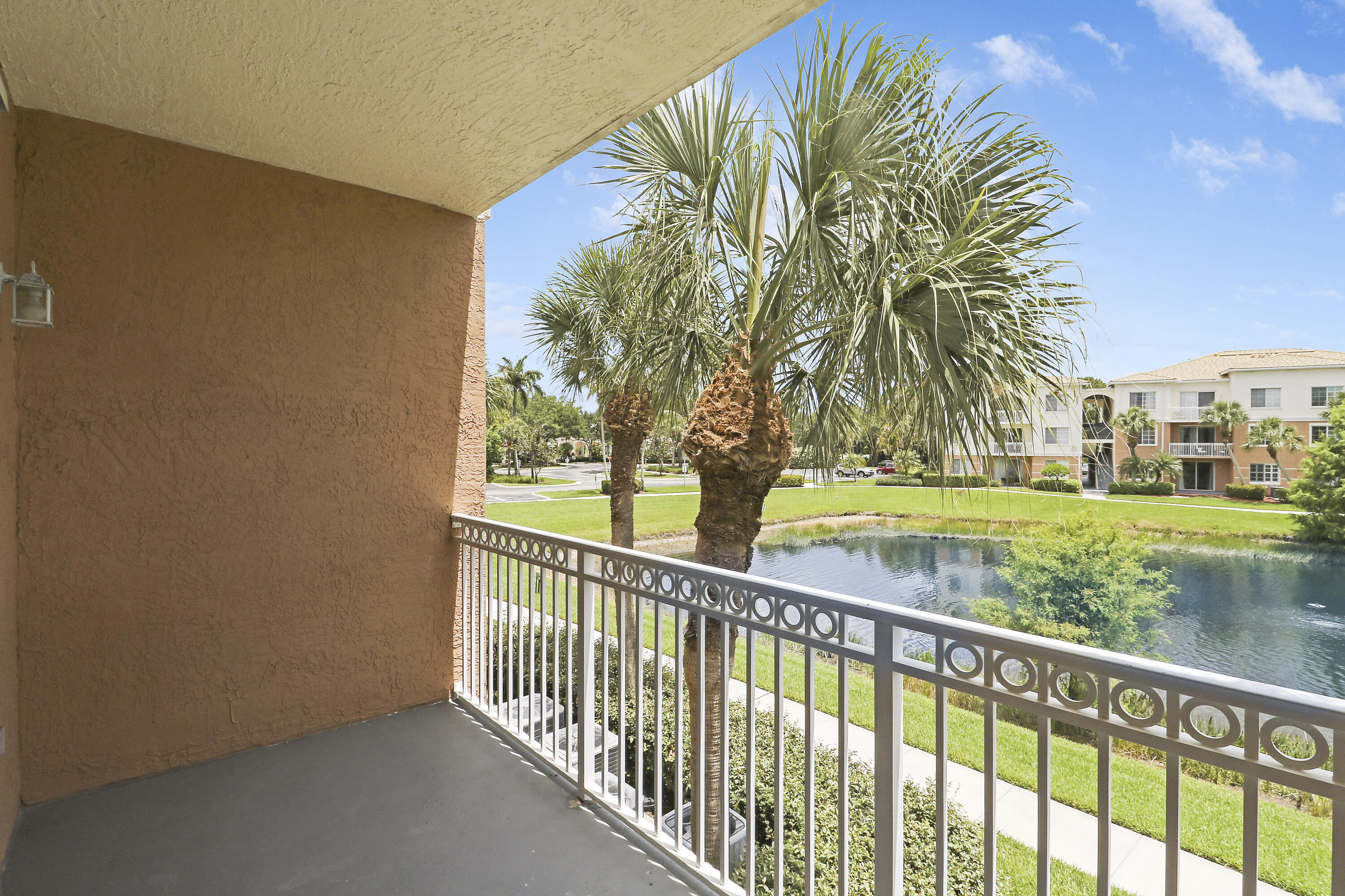 6206 Myrtlewood, Palm Beach Gardens FL 33418