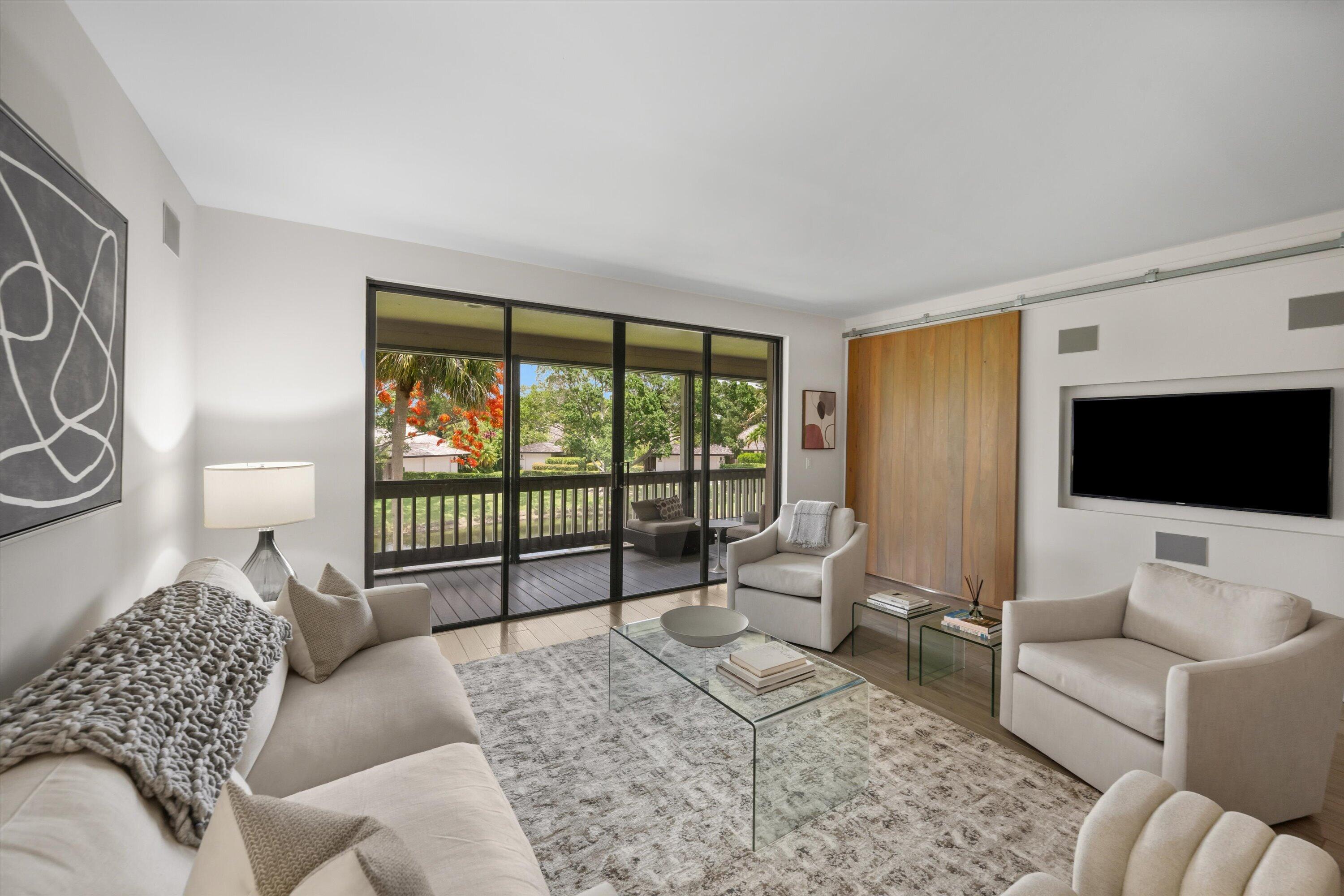 11818 Pebblewood #201, Wellington FL 33414