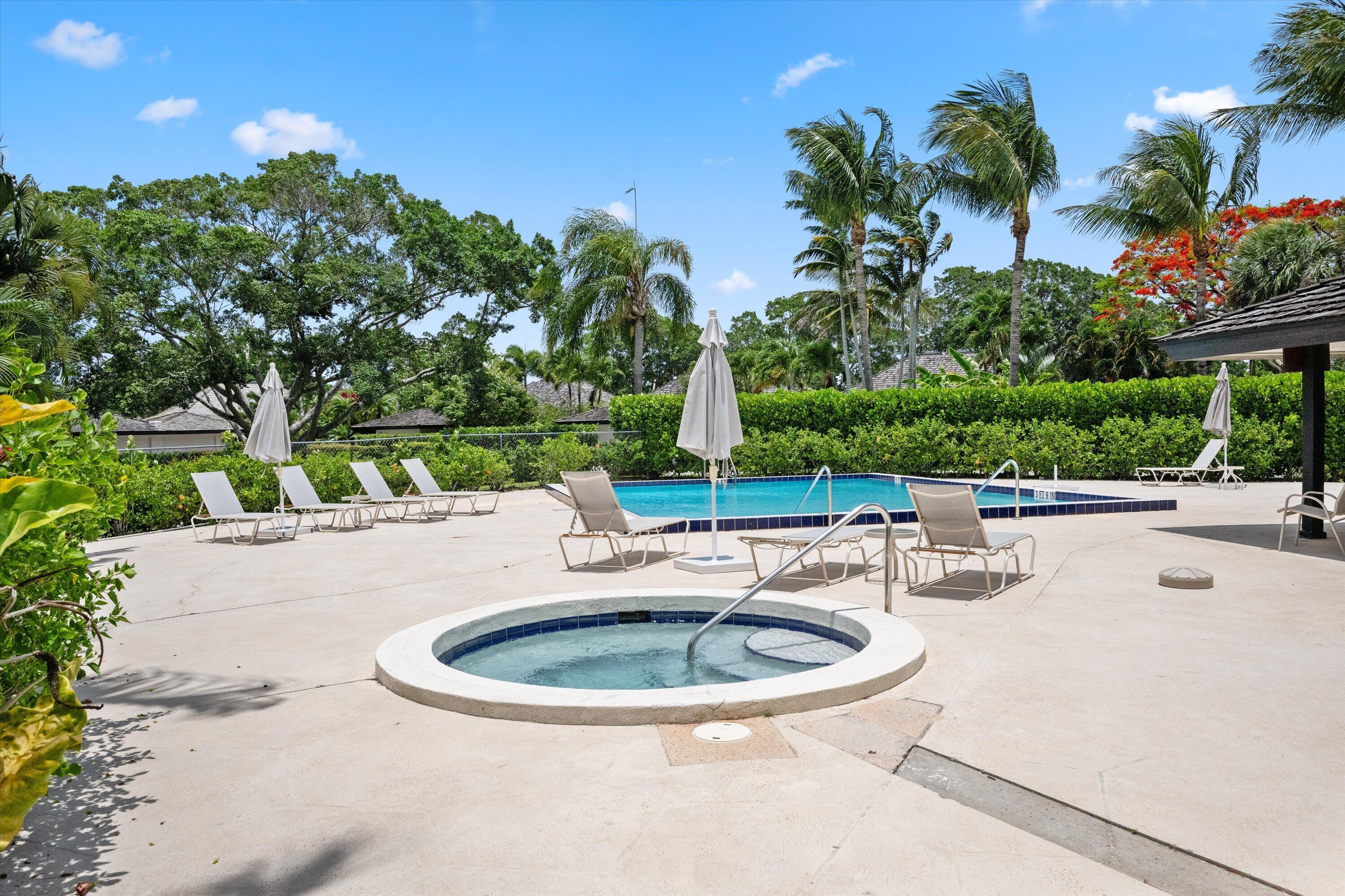 11818 Pebblewood #201, Wellington FL 33414