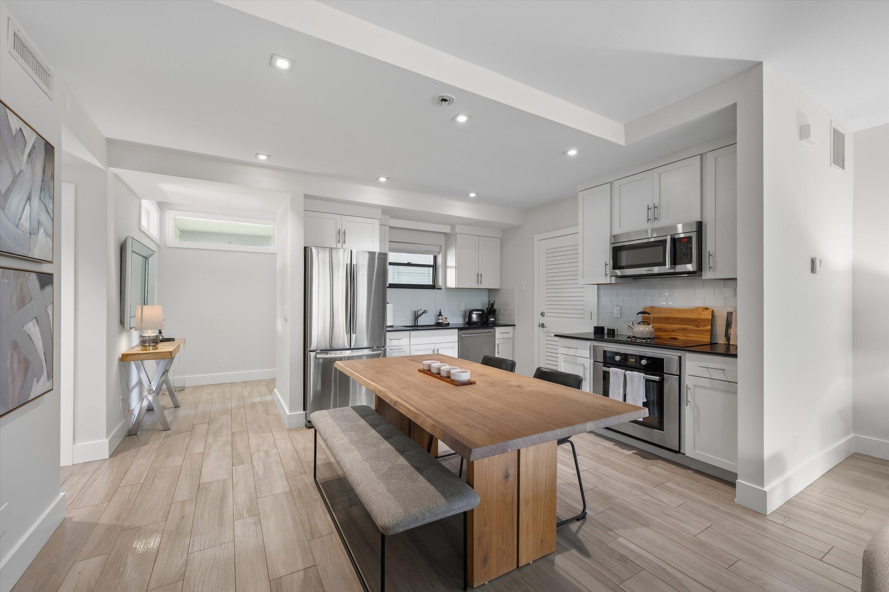 11818 Pebblewood #D201, Wellington FL 33414