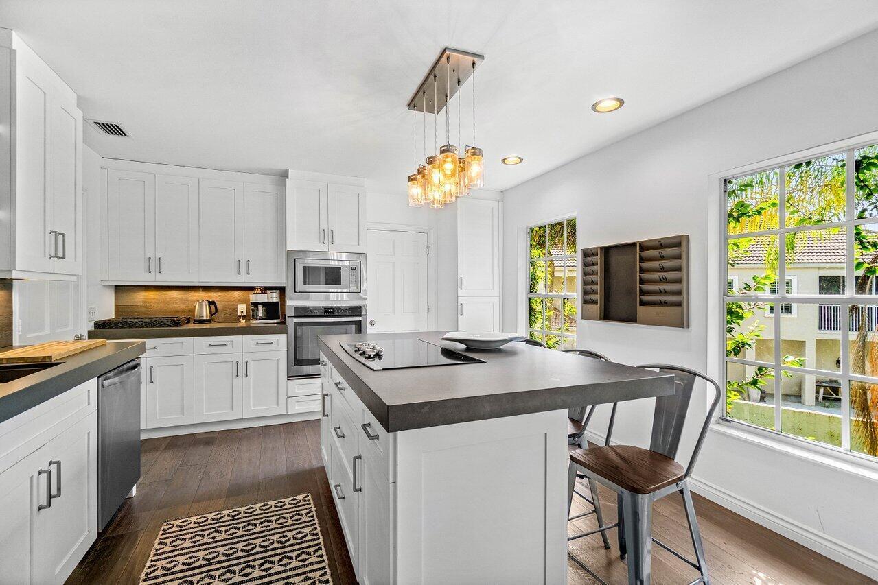 11823 Pebblewood, Wellington FL 33414