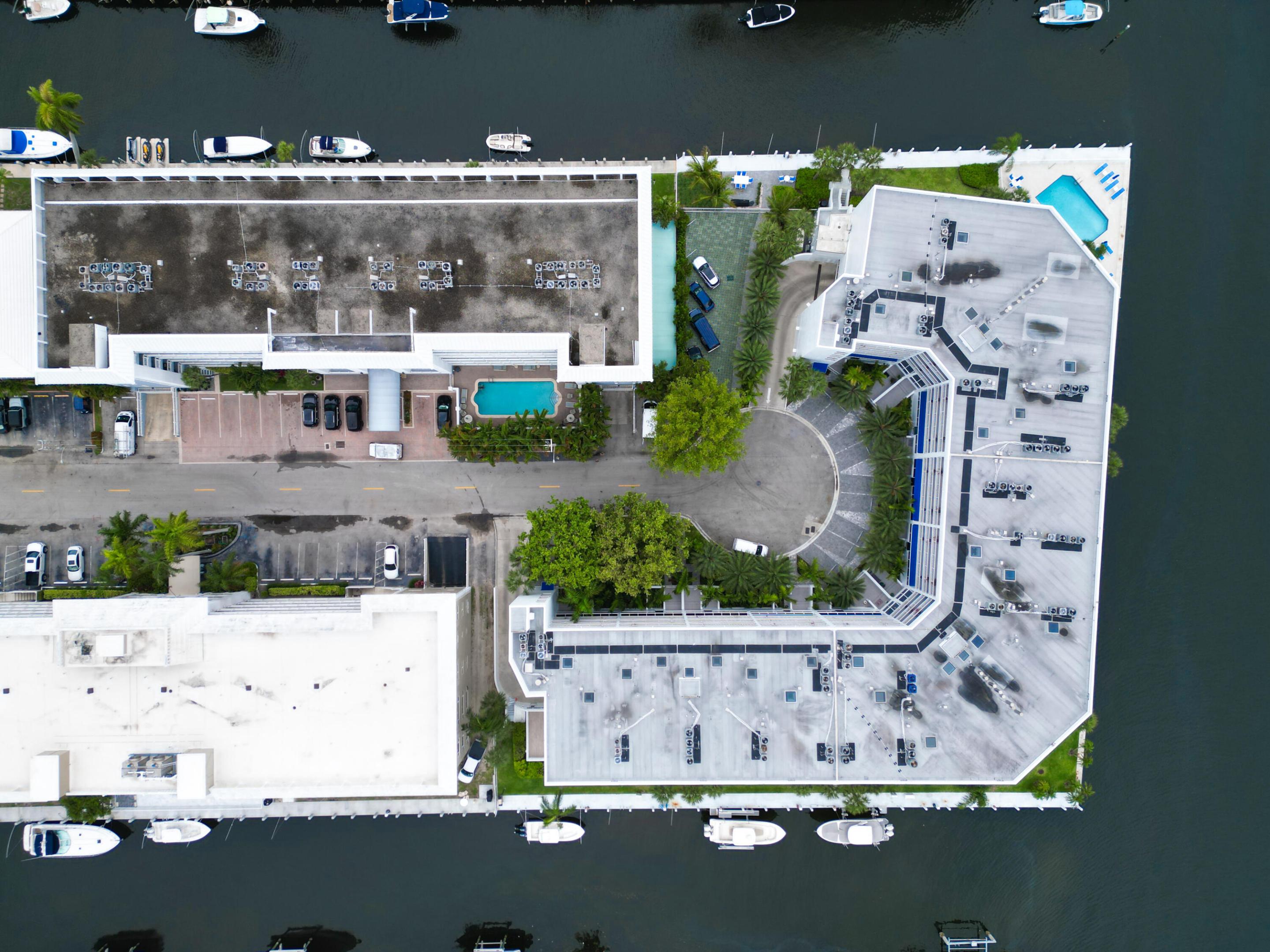 3100 NE 47th #305, Fort Lauderdale FL 33308
