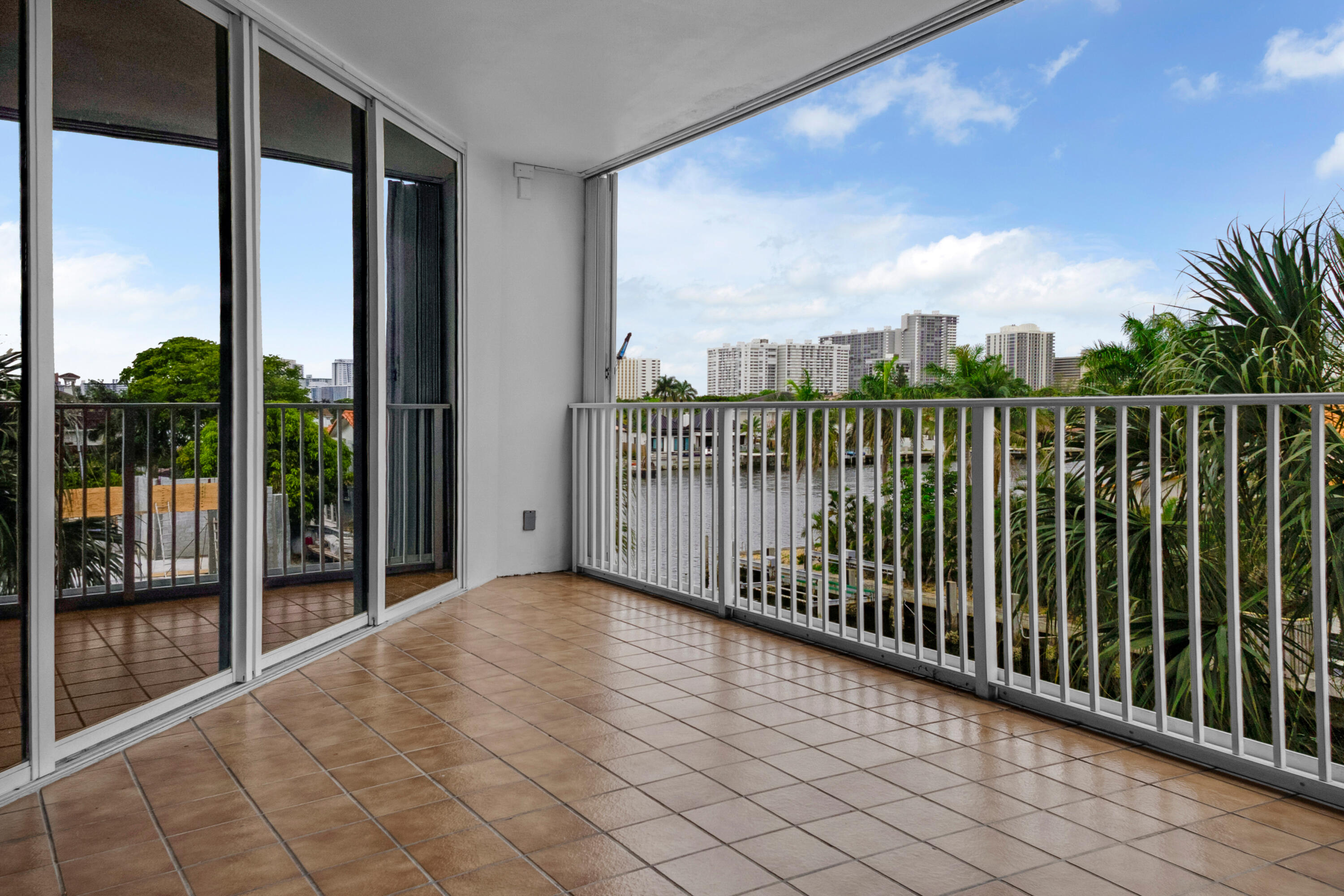 3100 NE 47th #305, Fort Lauderdale FL 33308