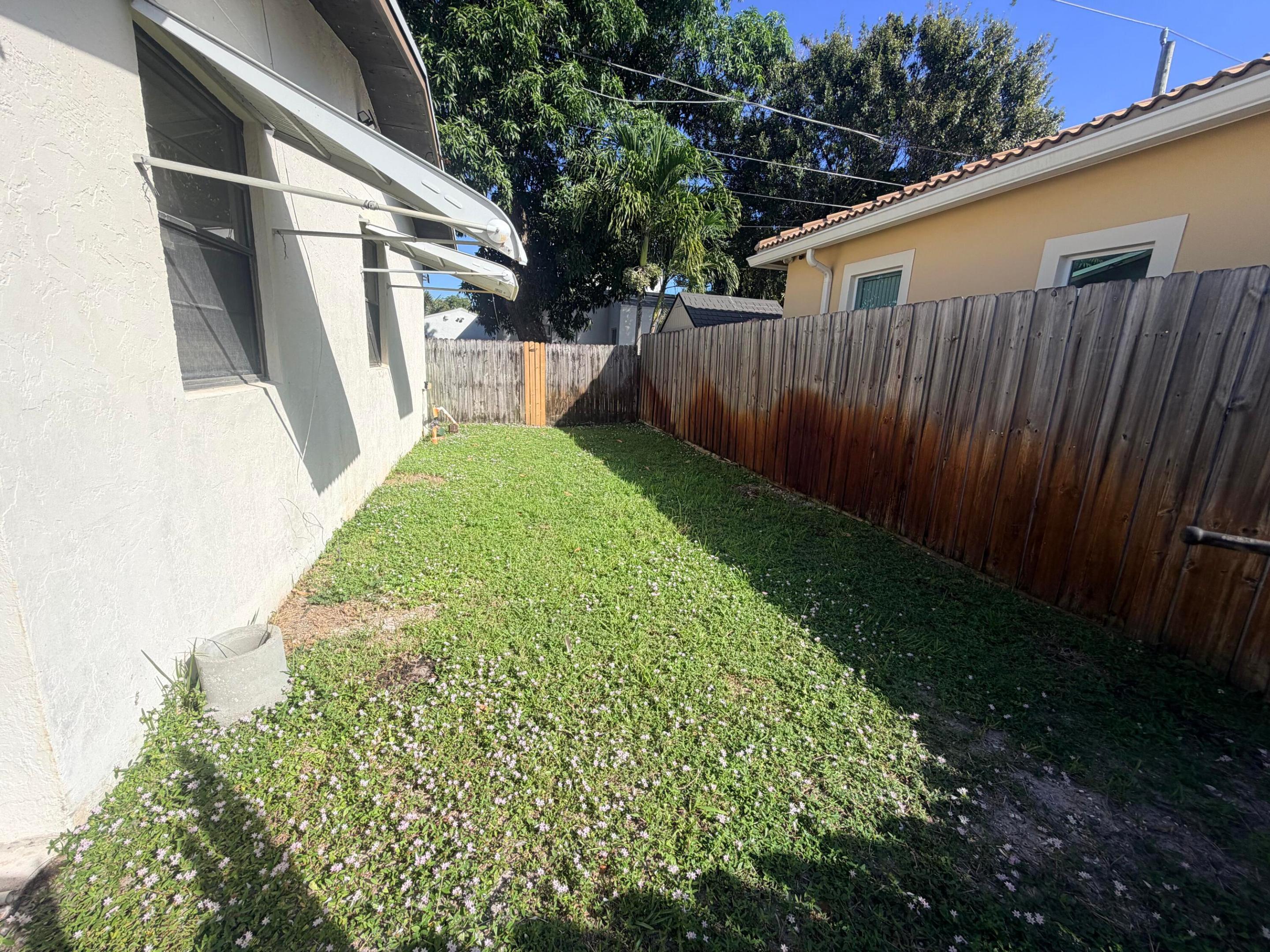 443 Wilder, West Palm Beach FL 33405