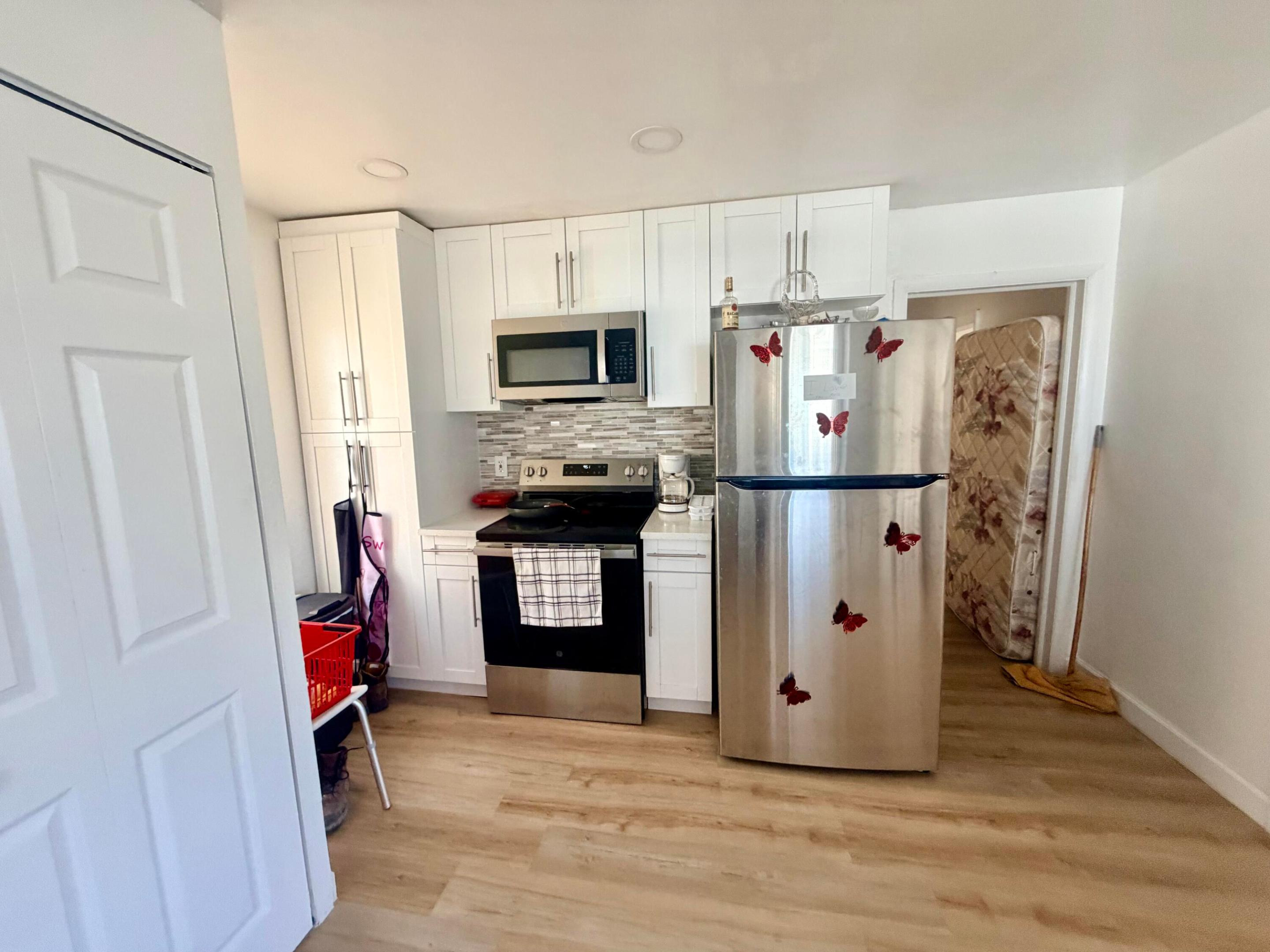 443 Wilder, West Palm Beach FL 33405