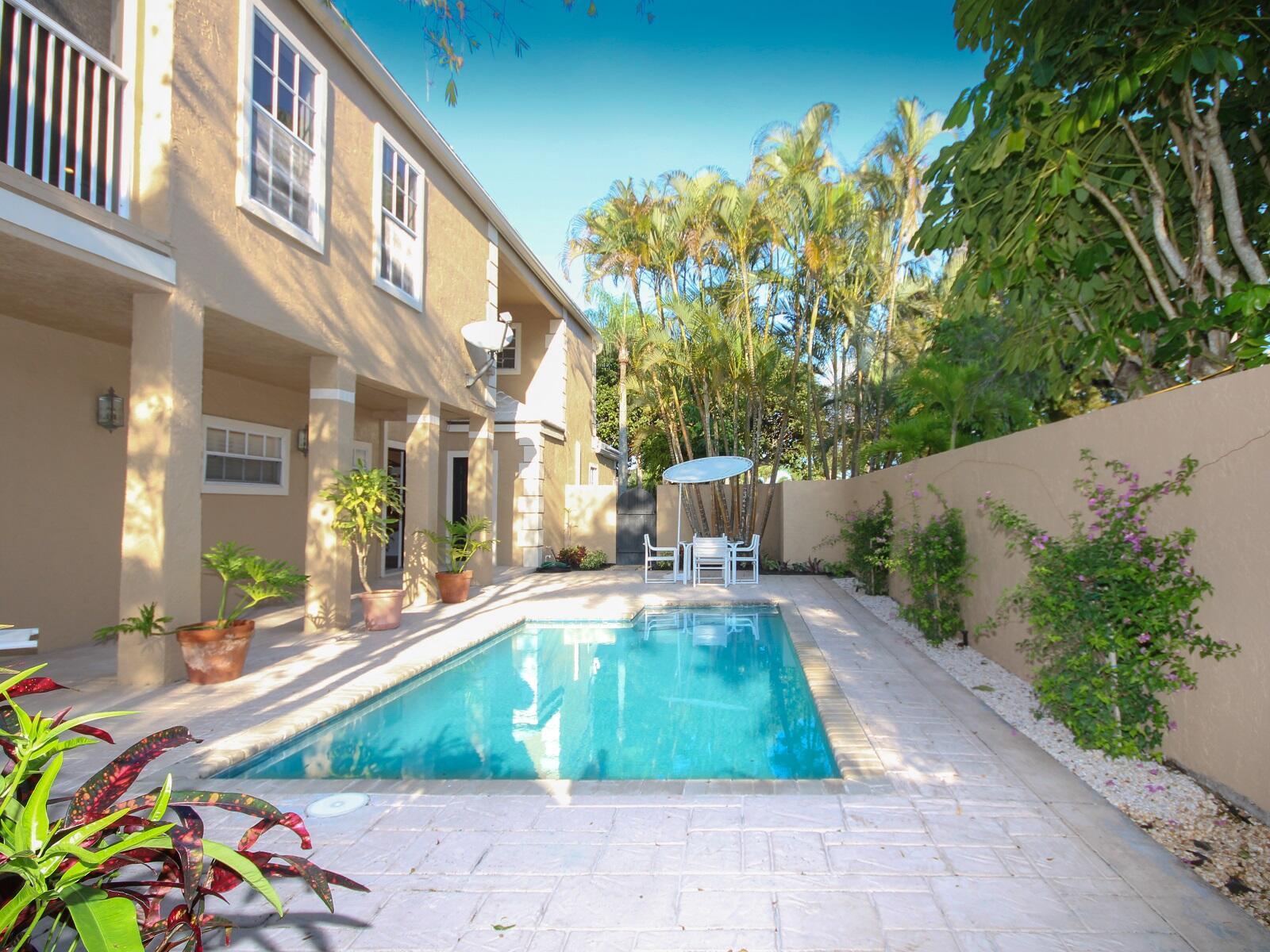11877 Pebblewood #202, Wellington FL 33414