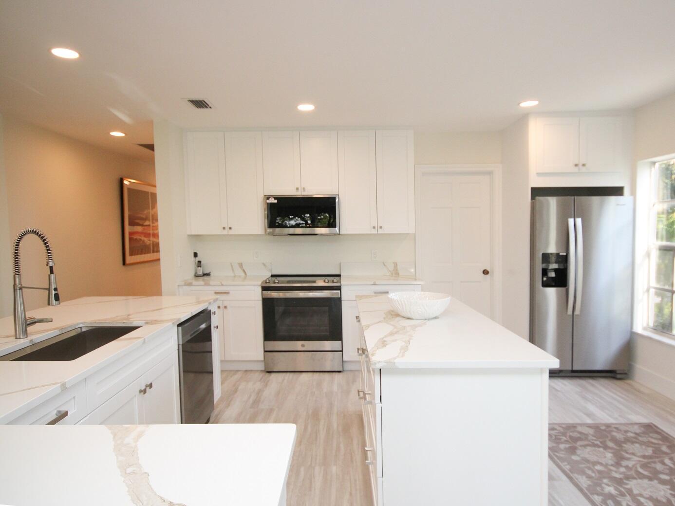 11877 Pebblewood #202, Wellington FL 33414