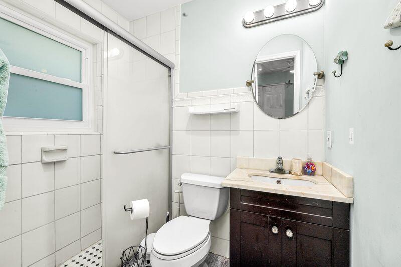 129 Milton, Lantana FL 33462